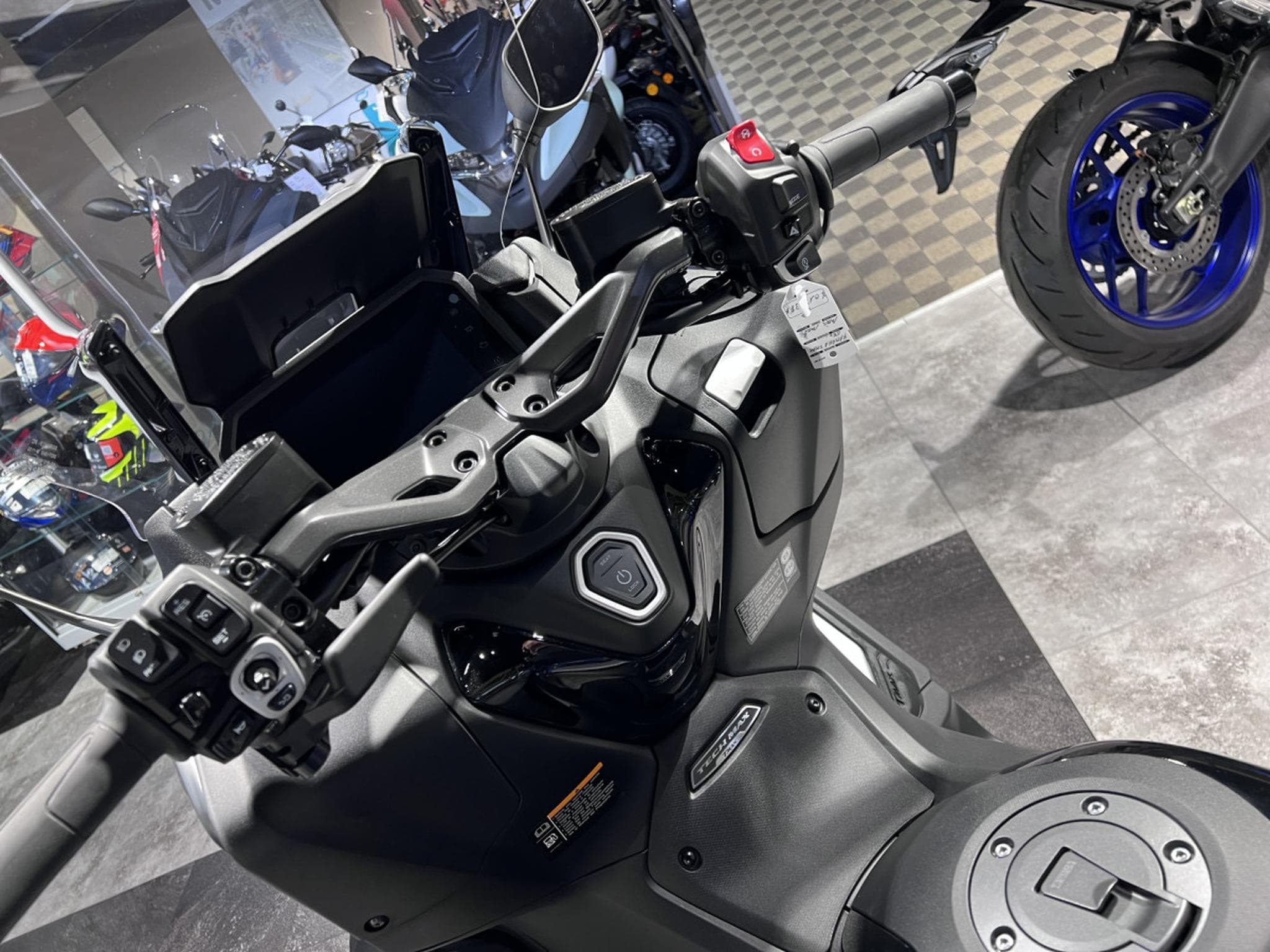 Yamaha T-Max TECHMAX (2026) - Foto 6