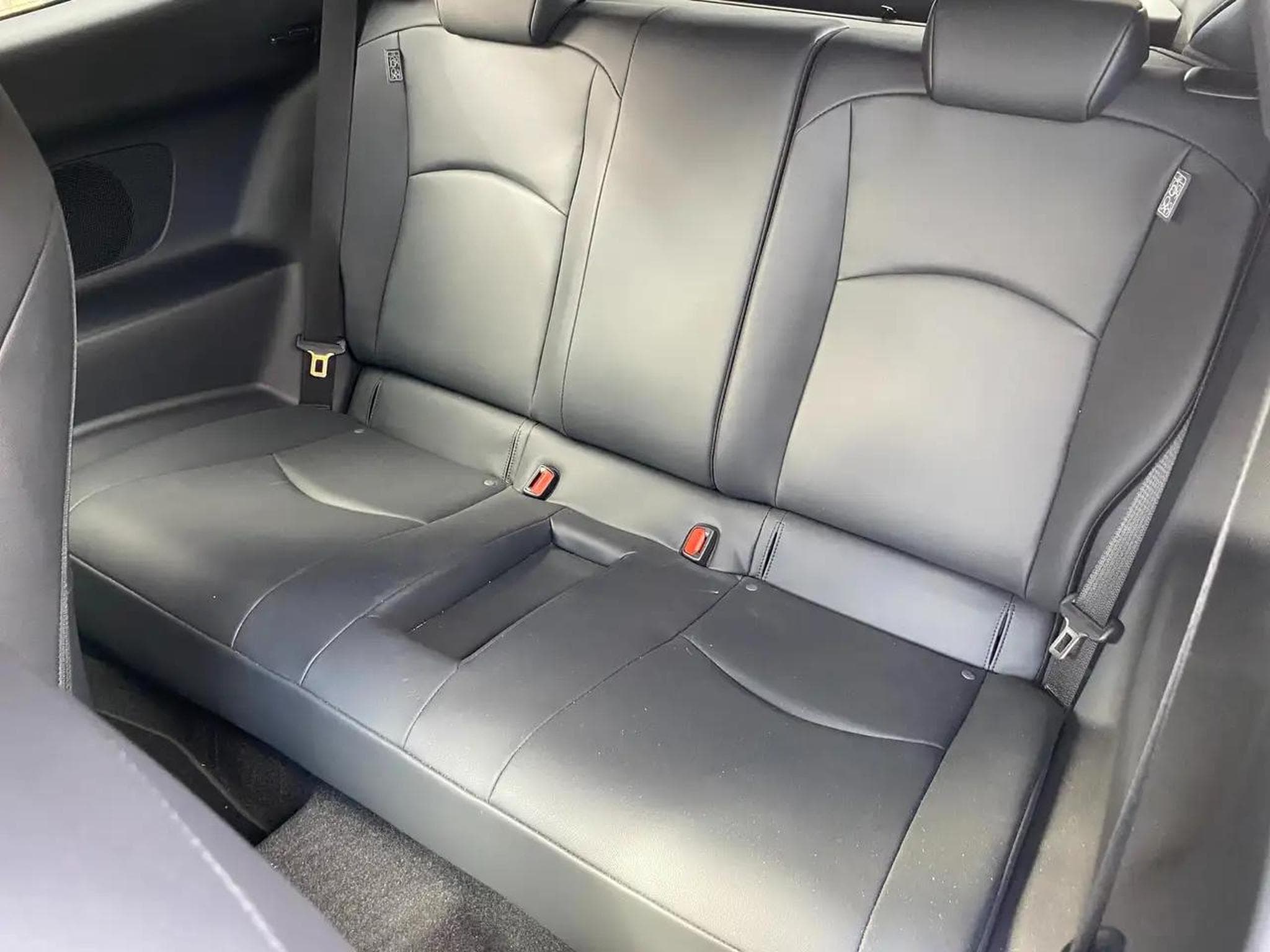 Toyota Yaris (2024) - Foto 12