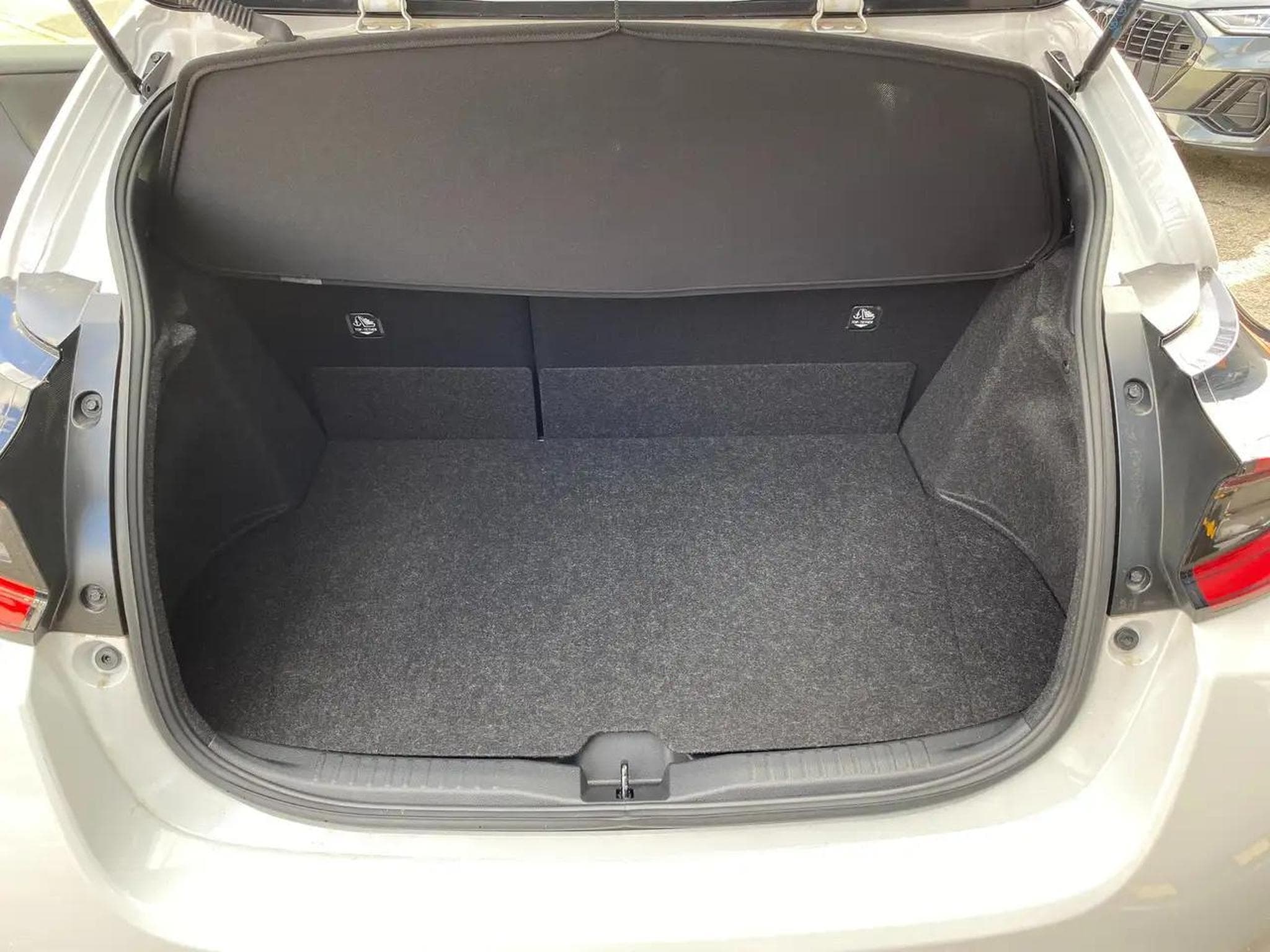Toyota Yaris (2024) - Foto 14