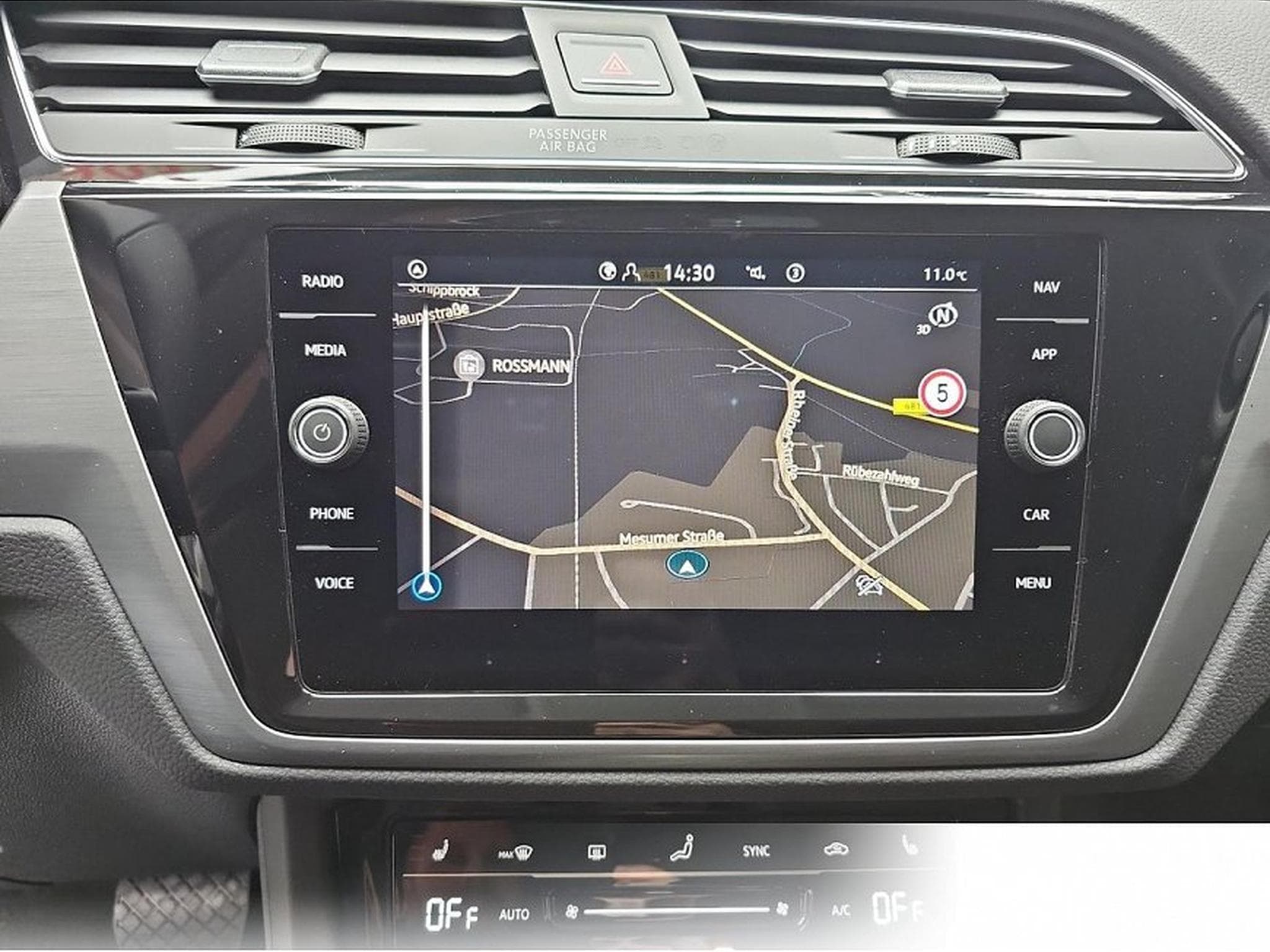 VW Touran (2026) - Photo 8