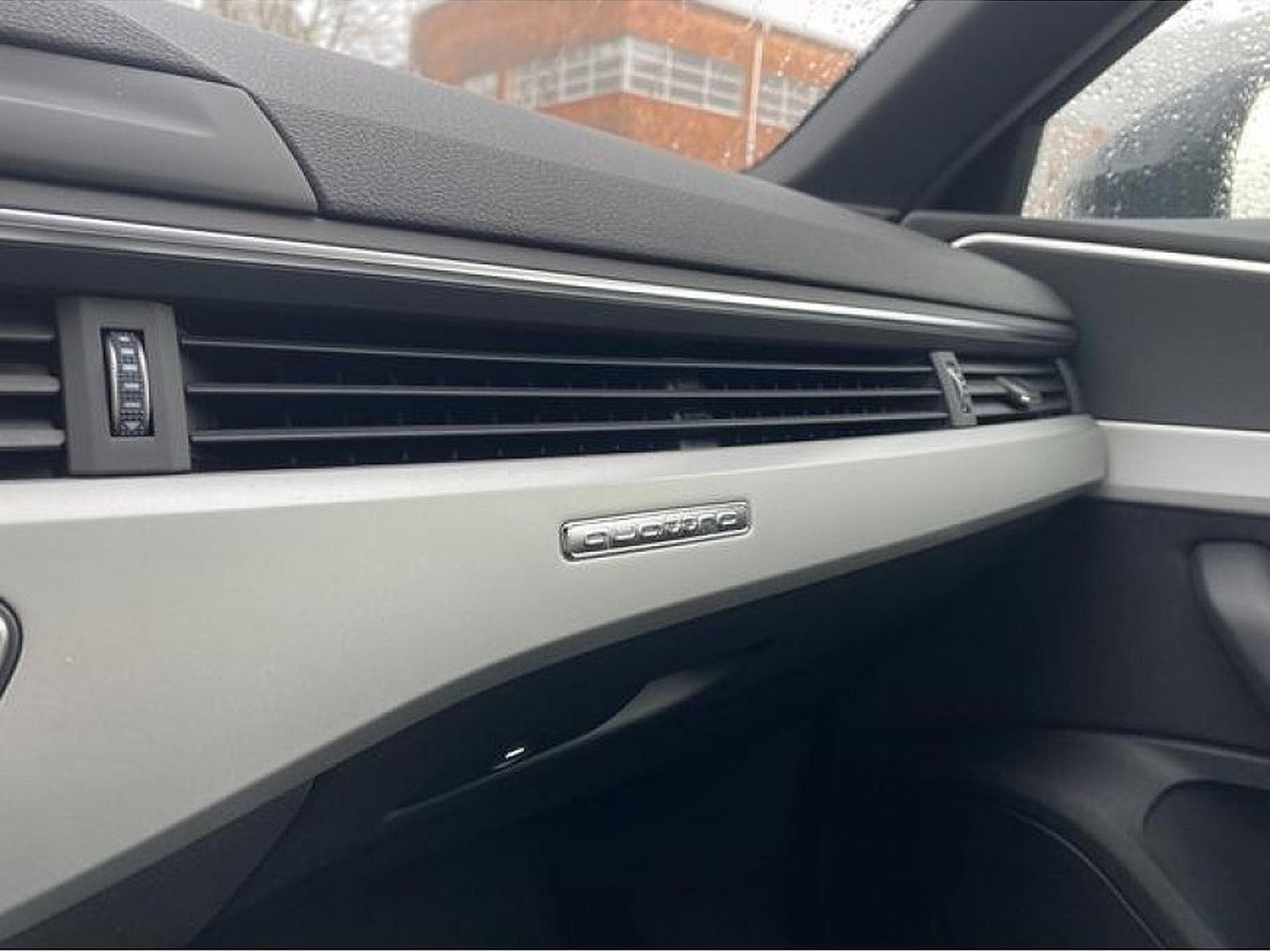 Audi A4 (2024) - Photo 10