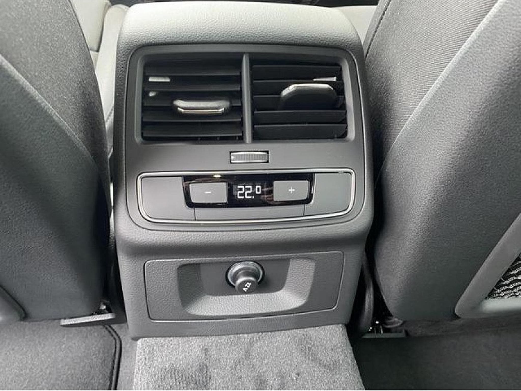 Audi A4 (2024) - Photo 22