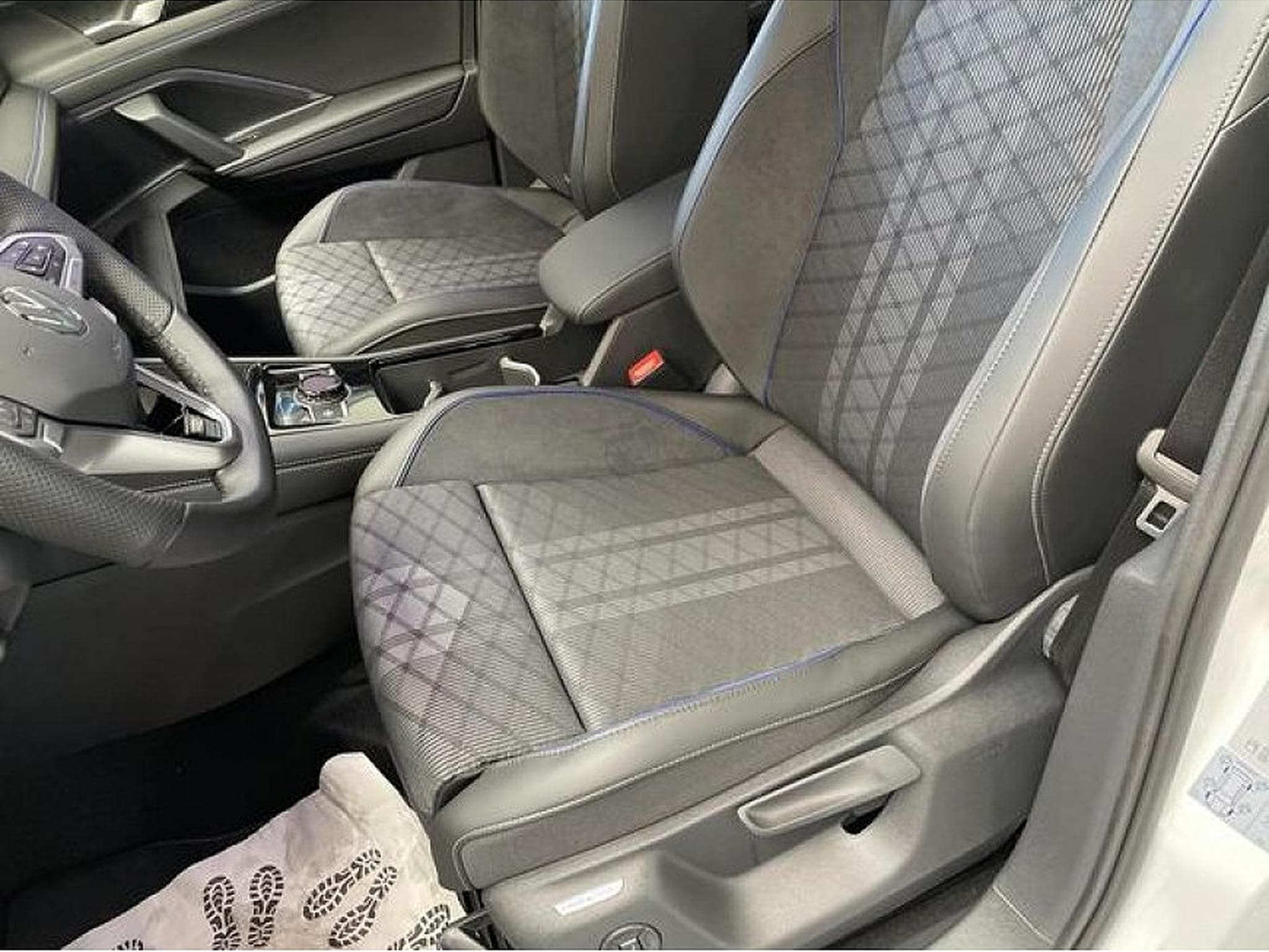 VW Tiguan (2026) - Photo 11