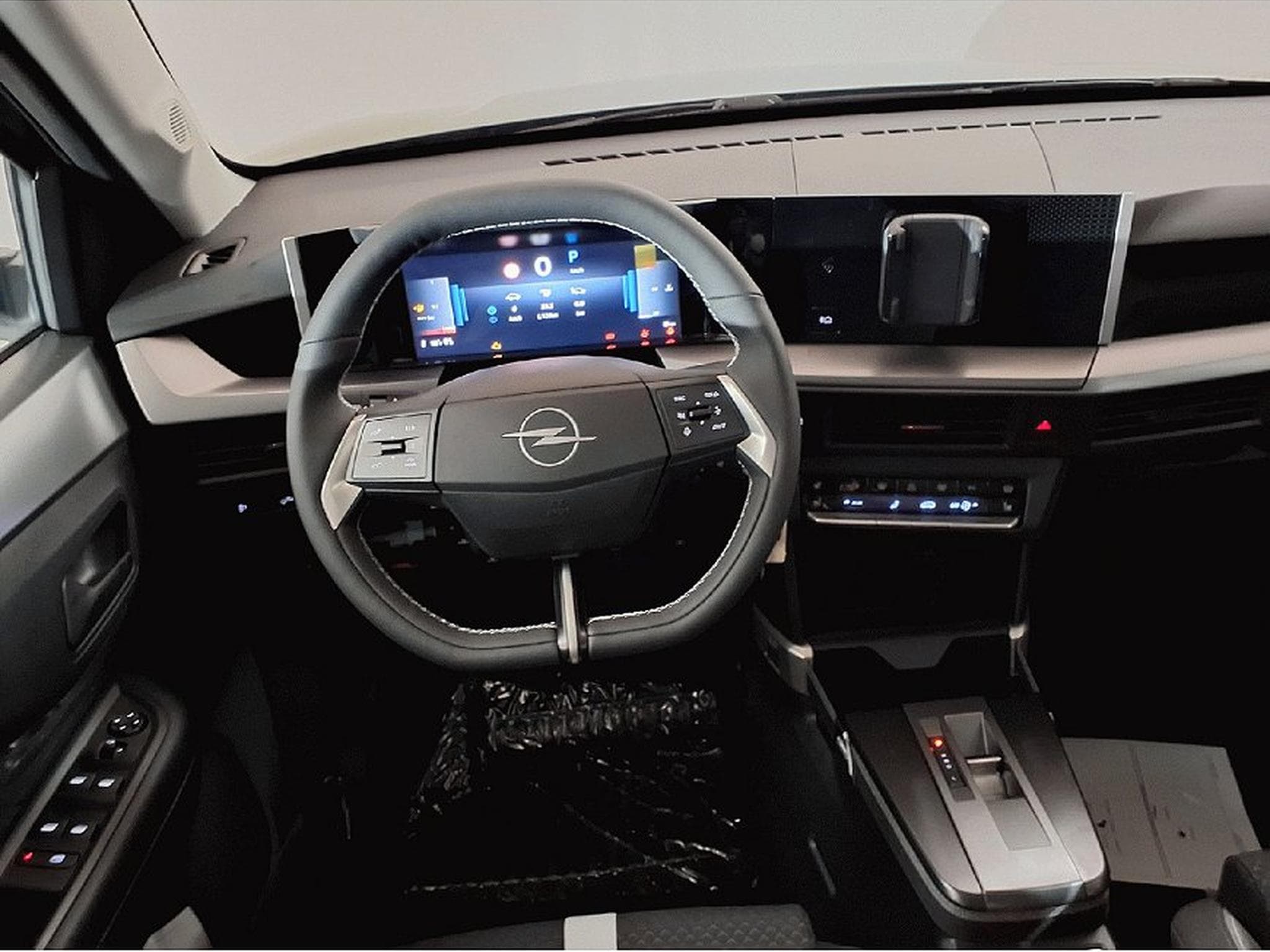 Opel Frontera (2025) - Photo 12