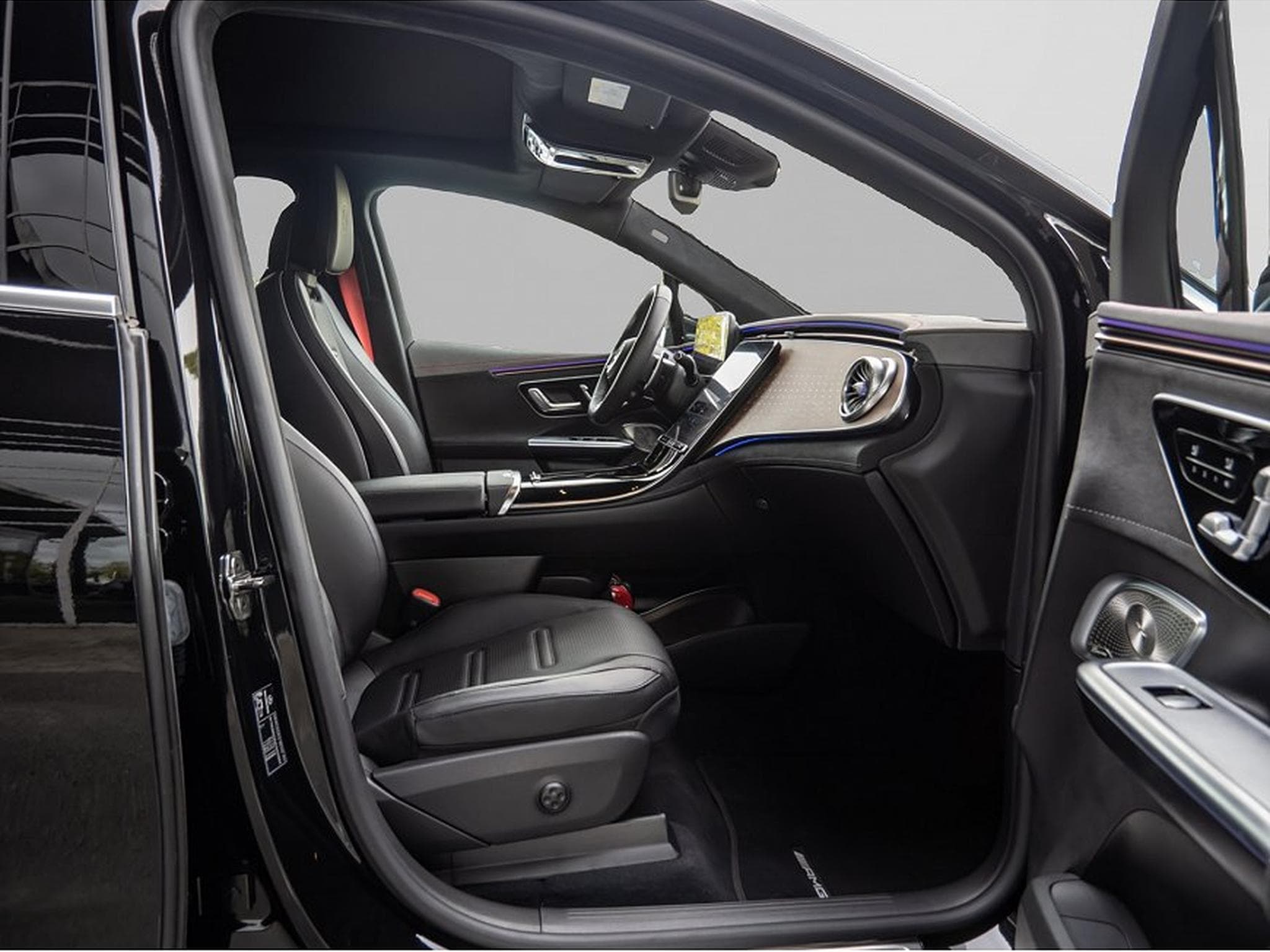 Mercedes EQ (2023) - Photo 2