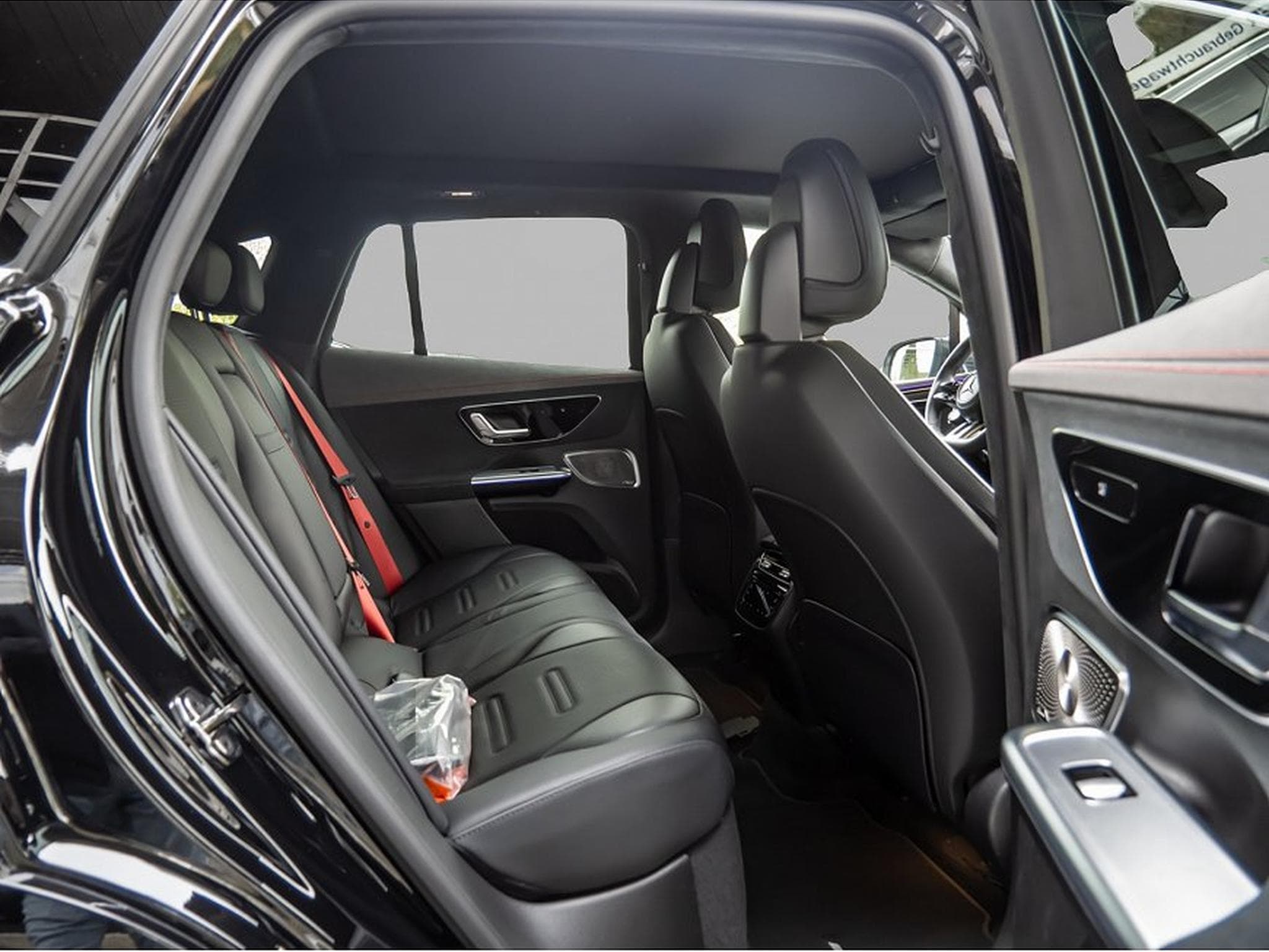 Mercedes EQ (2023) - Photo 4
