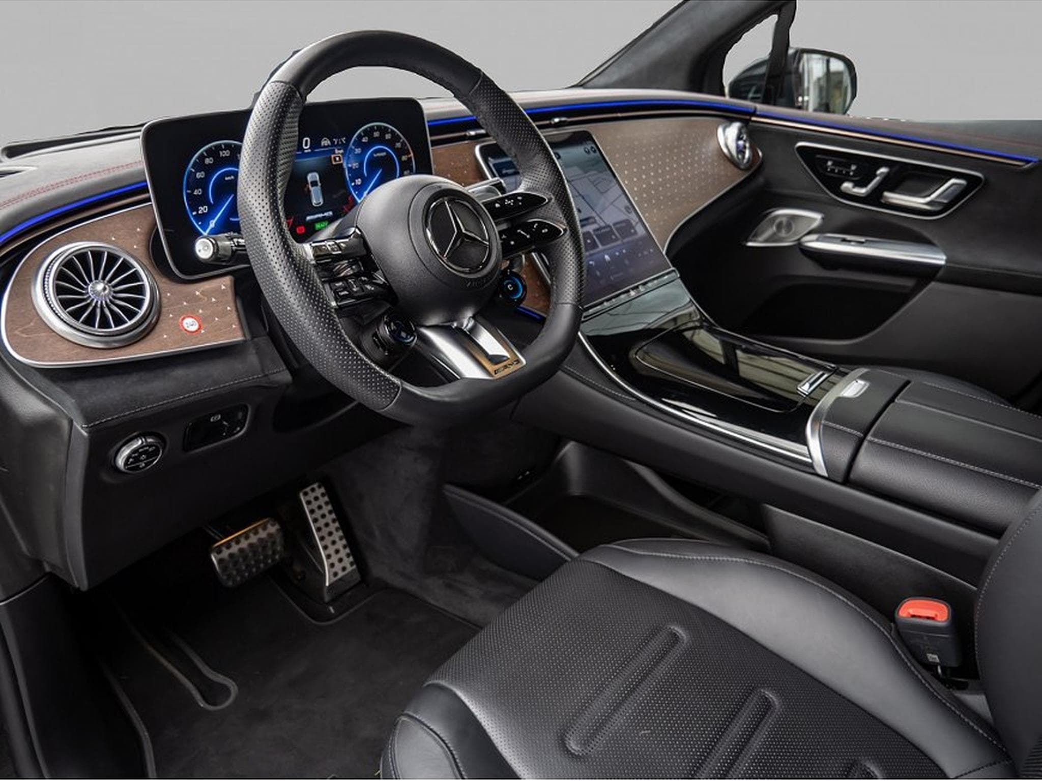 Mercedes EQ (2023) - Photo 5