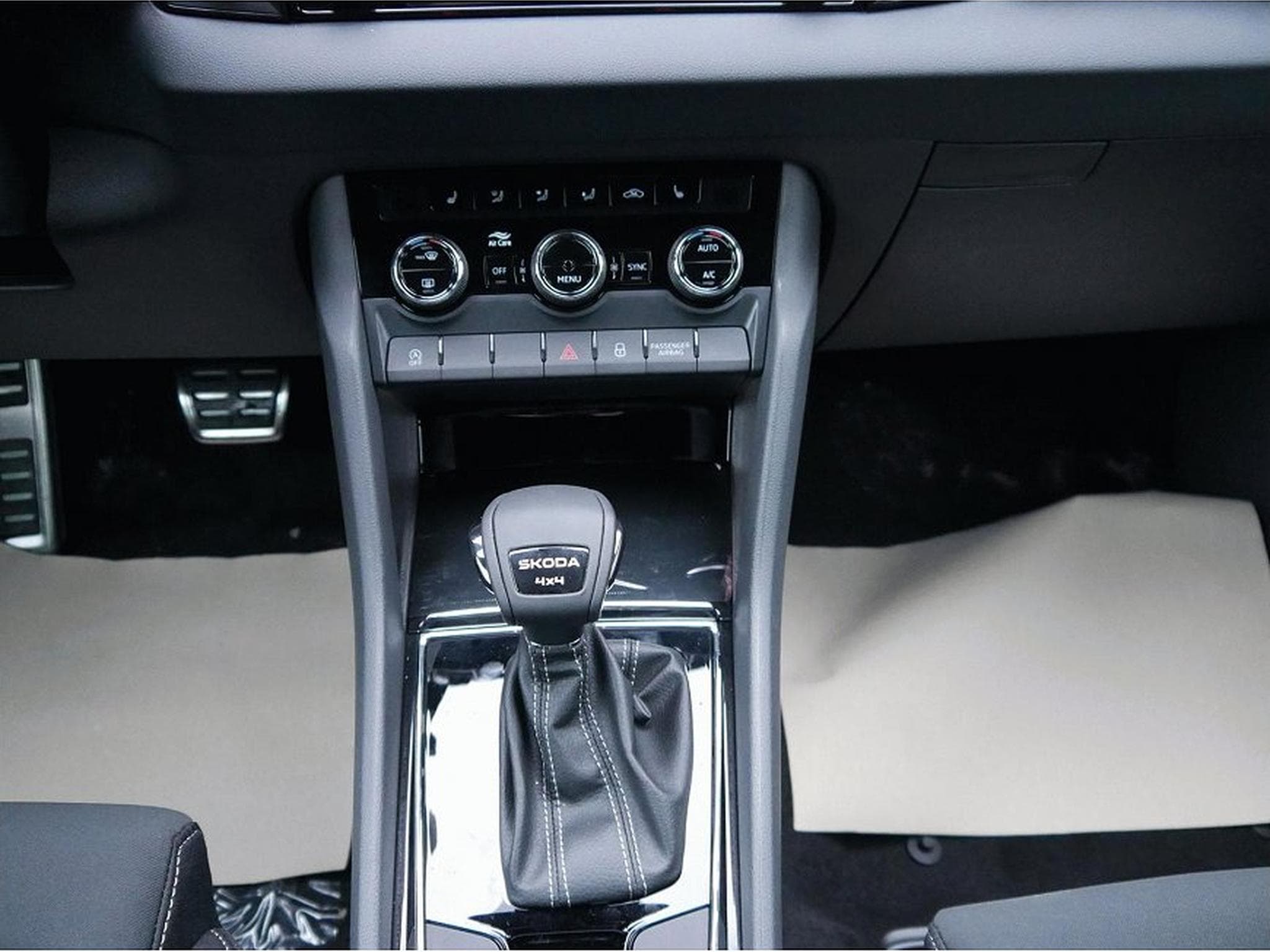Skoda Karoq (2026) - Foto 12