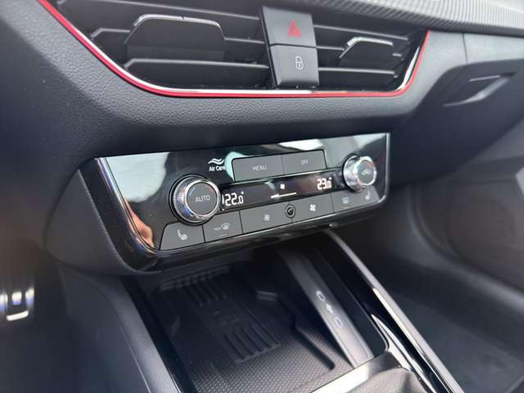 Skoda Kamiq Monte Carlo 1.5 DSG/AHK/Side-A/4-J Garanti (2026) - Photo 17