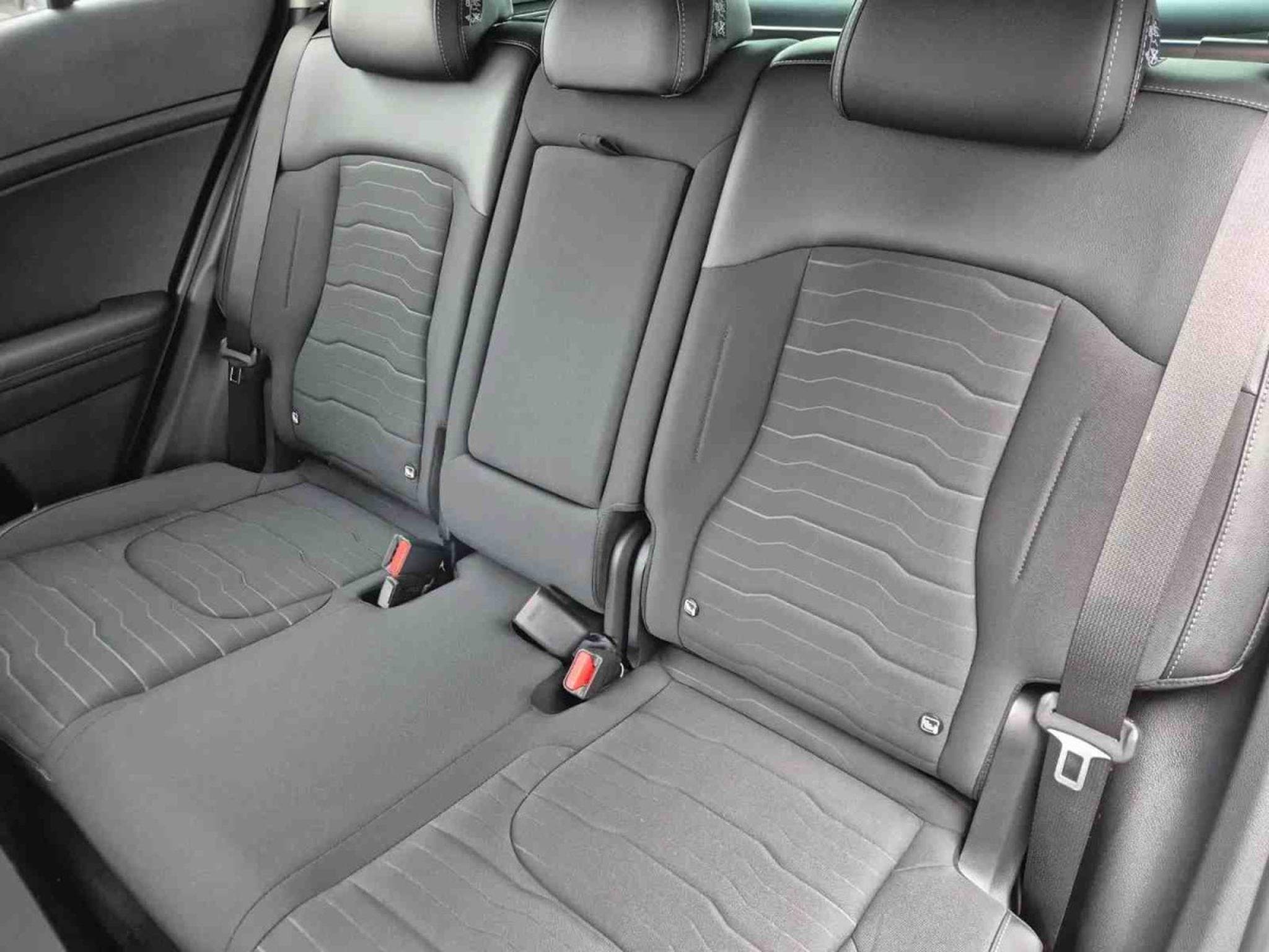 Kia Sportage 1.6 T-GDI AUTO 150 Spirit (2026) - Photo 9