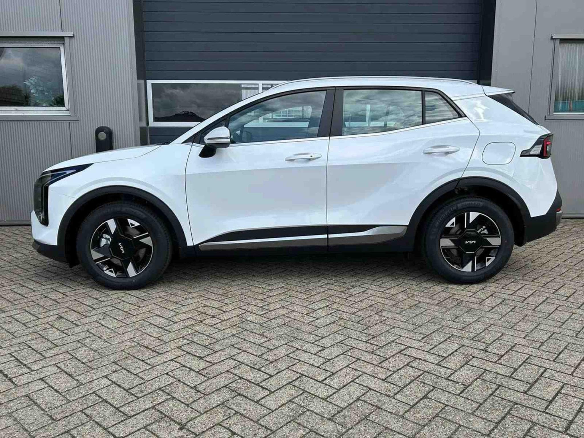 Kia Sportage 1.6 T-GDI AUTO 150 Vision (2025) - Photo 10