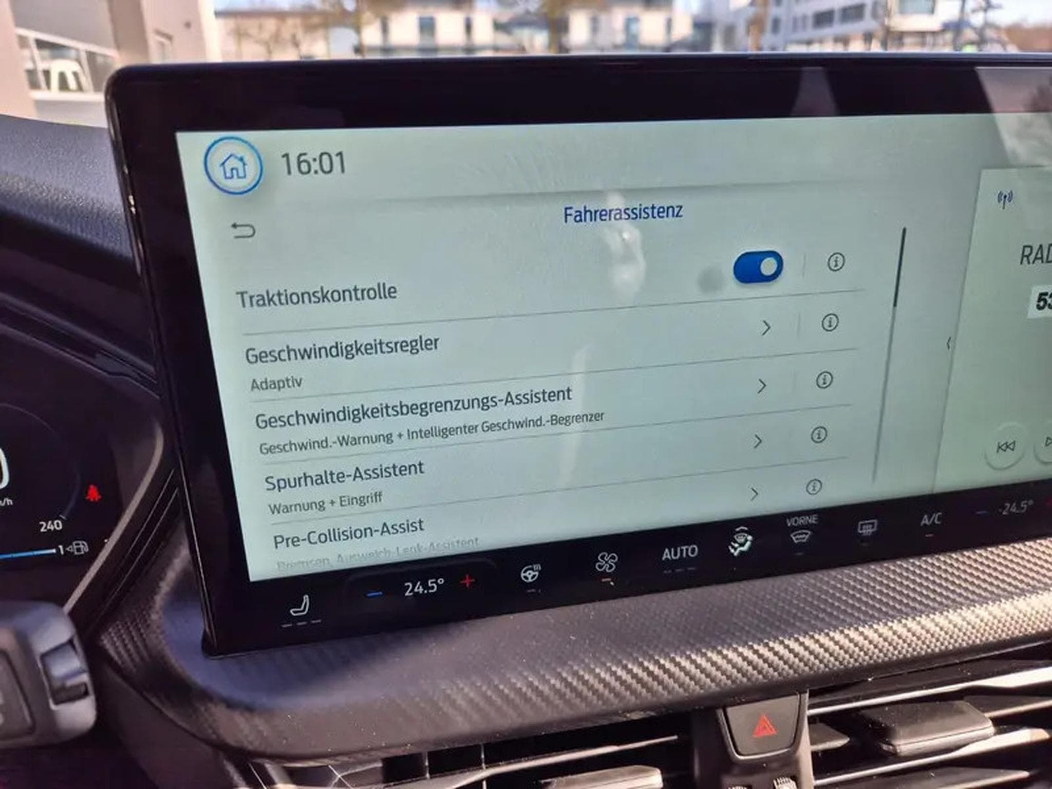 Ford Kuga 2.5 PHEV 242 Auto ST-Line X (2026) - Photo 25