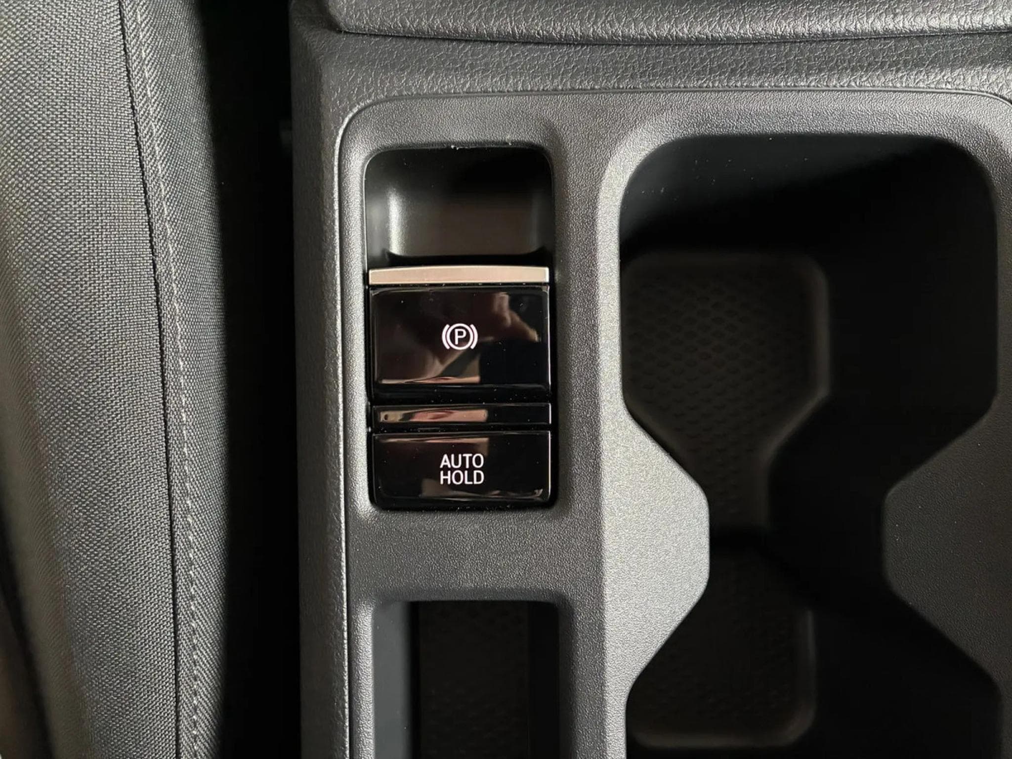 Ford Tourneo 1.5 Ecoboost 116 AT Titanium L2 (2025) - Photo 16