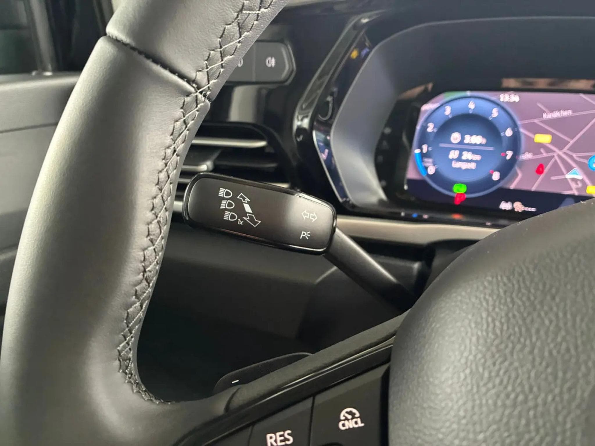 Ford Tourneo 1.5 Ecoboost 116 AT Titanium L2 (2025) - Photo 19