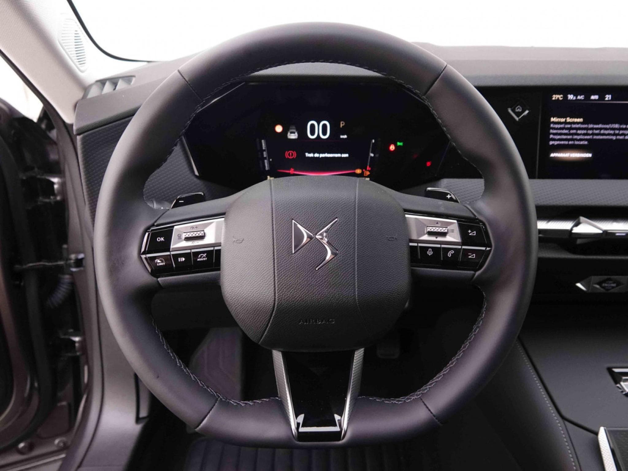 DS Automobiles DS4 1.2 PureTech 136 e-DCS6 Pallas (2025) - Photo 9