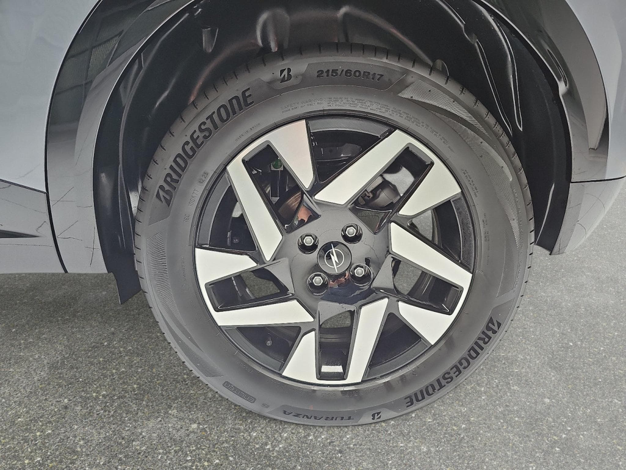Opel Mokka 1.2 TURBO 131 AT GS (2025) - Photo 5