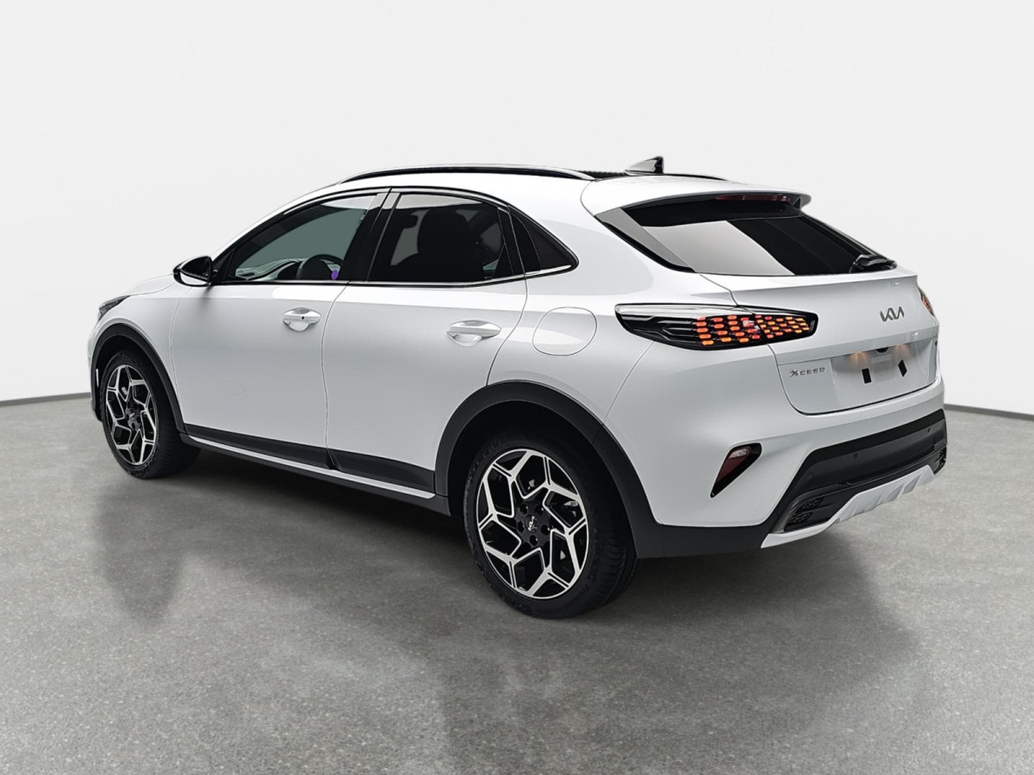 Kia XCeed 1.6 T-GDI DCT 140 GT-LINE (2026) - Photo 3