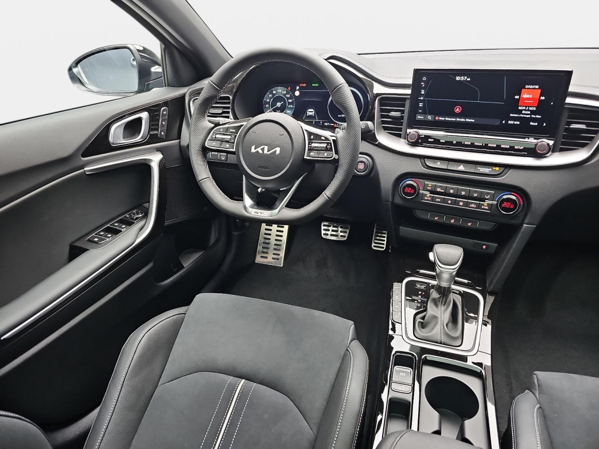 Kia XCeed 1.6 T-GDI DCT 140 GT-LINE (2026) - Photo 6