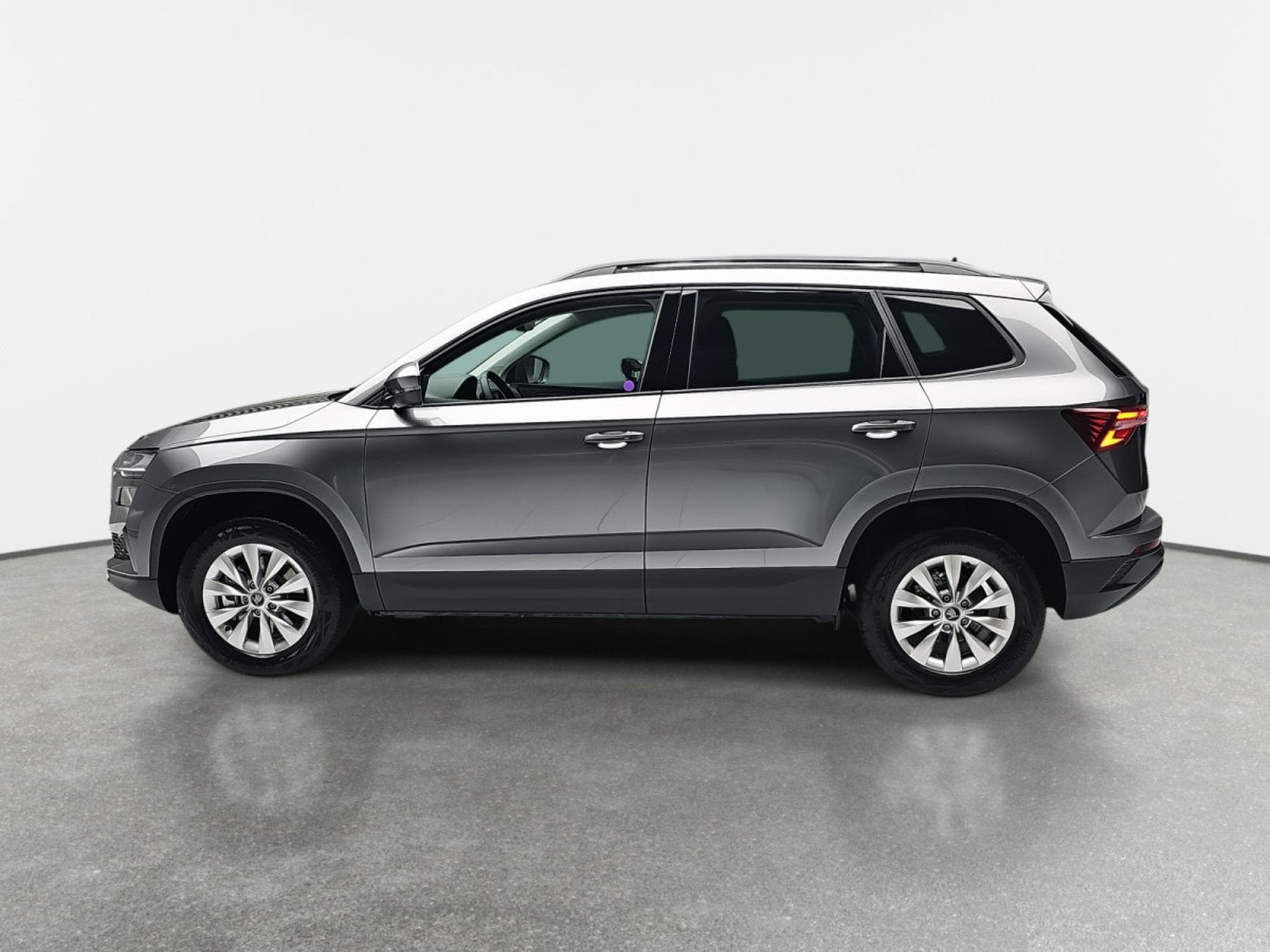 Skoda Karoq 1.5 TSi DSG 150 130 Anniversary (2026) - Foto 3