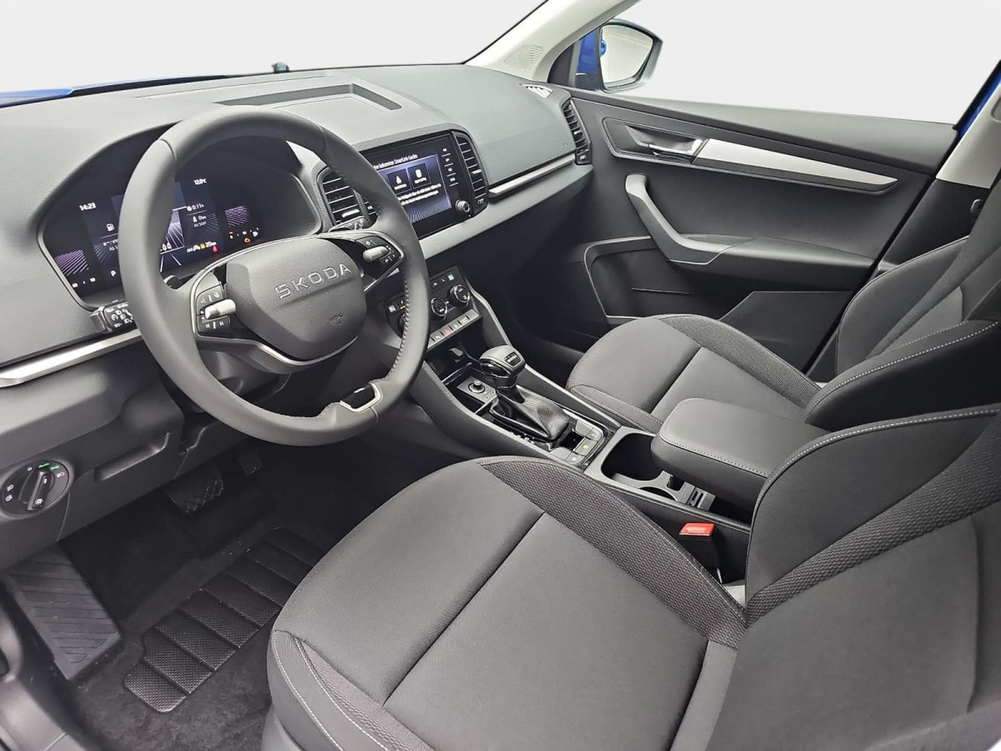 Skoda Karoq 1.5 TSi DSG 150 130 Anniversary (2026) - Foto 17