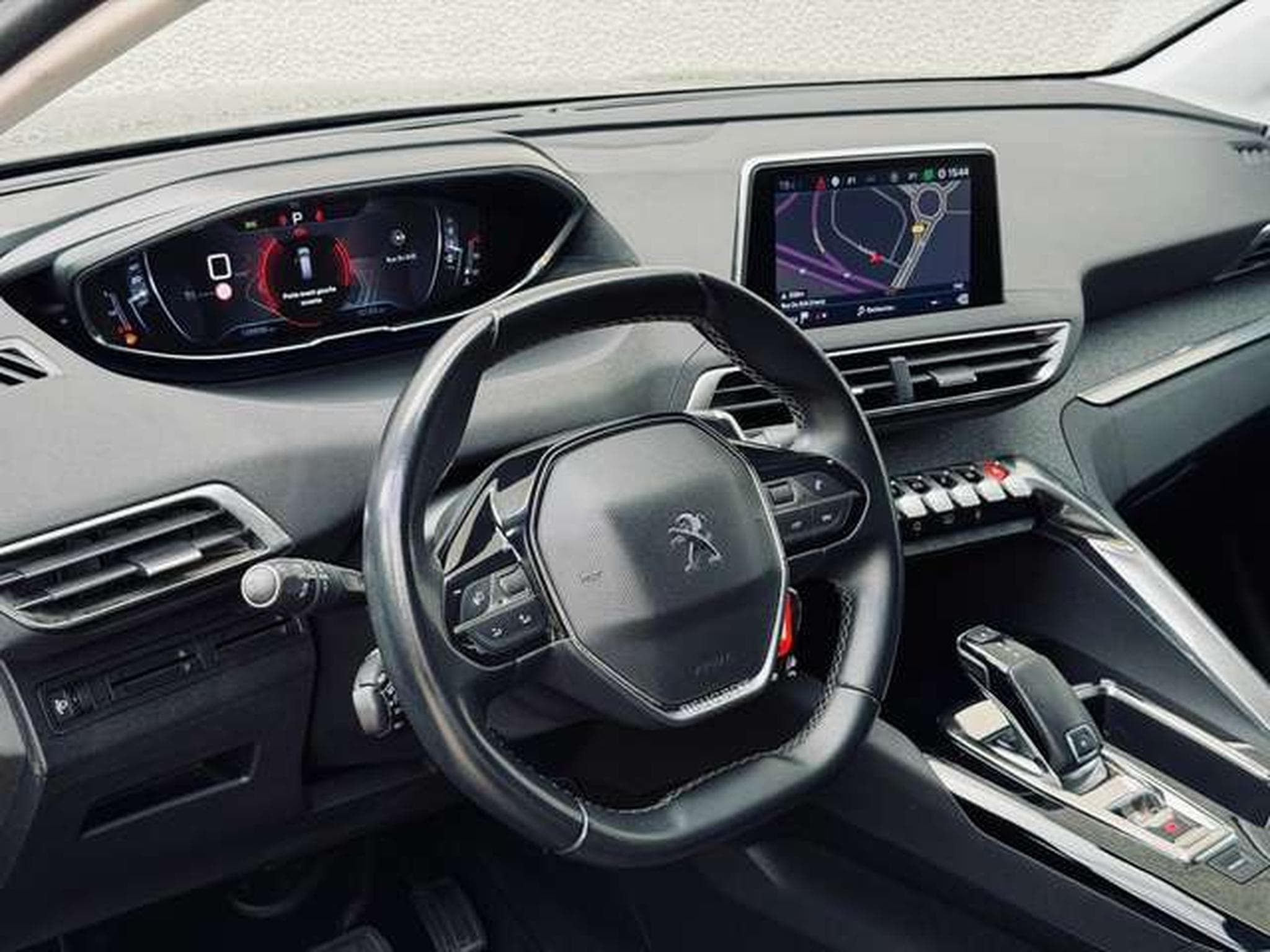 Peugeot 5008 5008 1.5 BlueHDi Allure (2020) - Photo 11