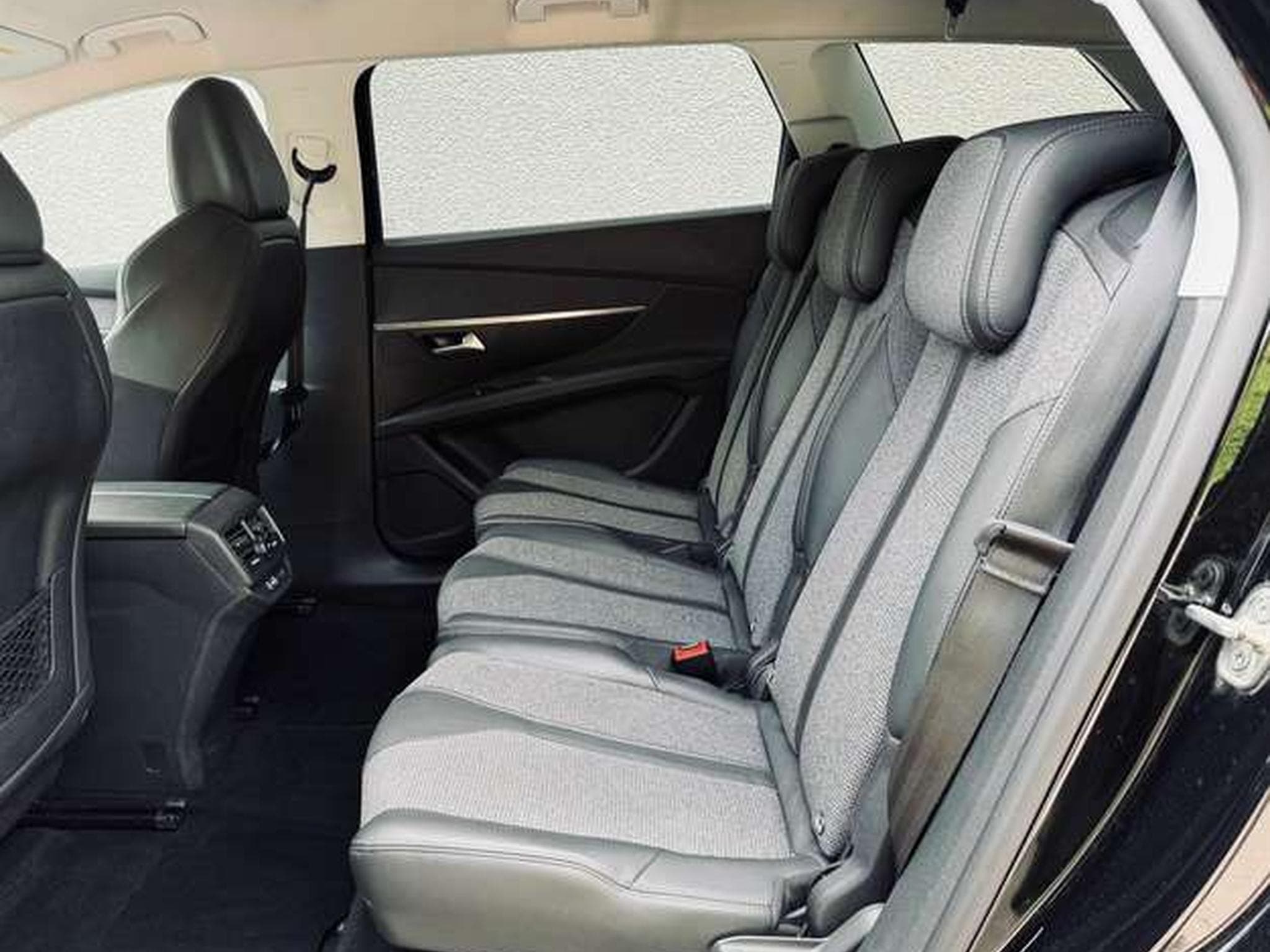 Peugeot 5008 5008 1.5 BlueHDi Allure (2020) - Photo 13