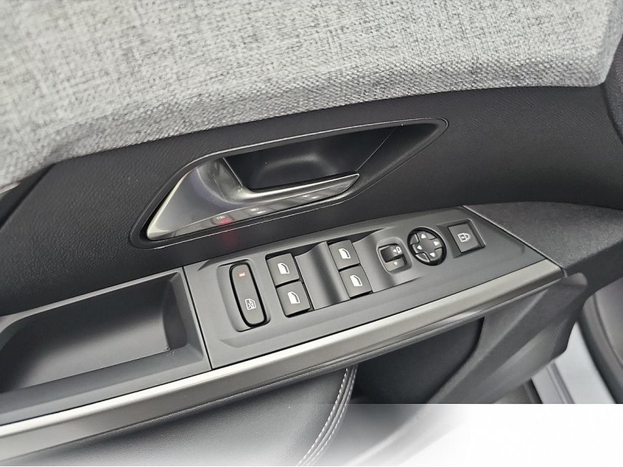 Peugeot 5008 (2026) - Photo 12