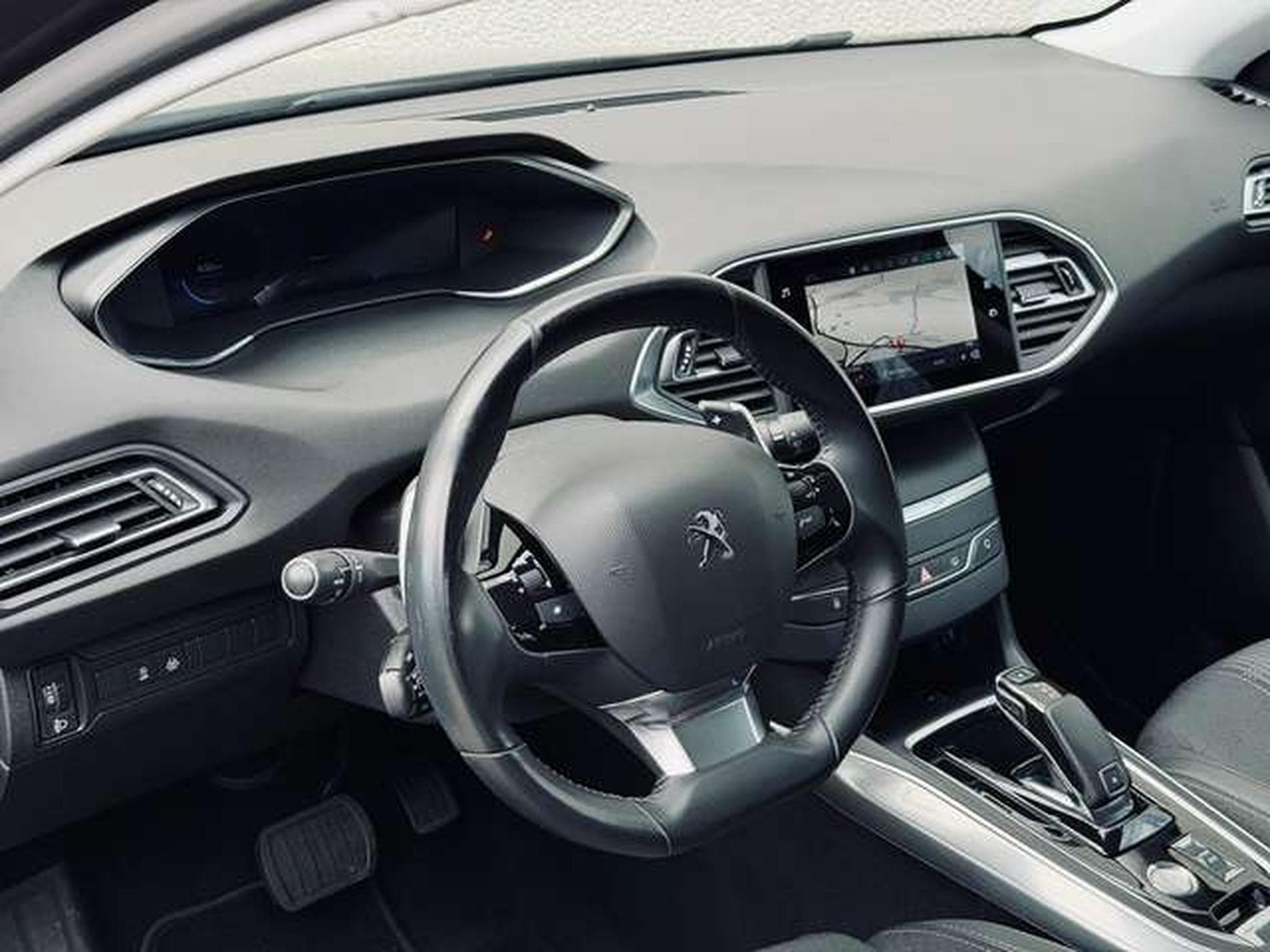 Peugeot 308 308 SW 1.5 BlueHDi Allure Pack S (2020) - Photo 11