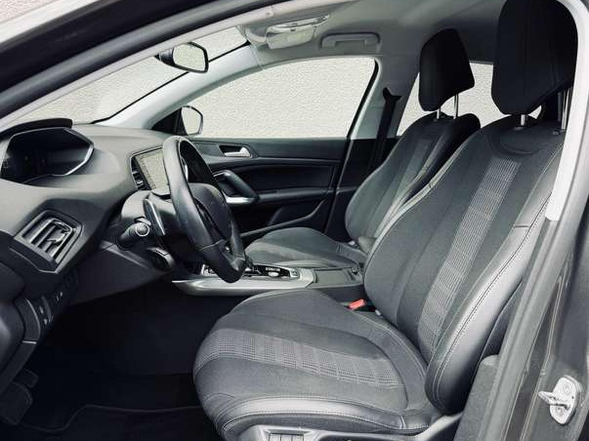 Peugeot 308 308 SW 1.5 BlueHDi Allure Pack S (2020) - Photo 12