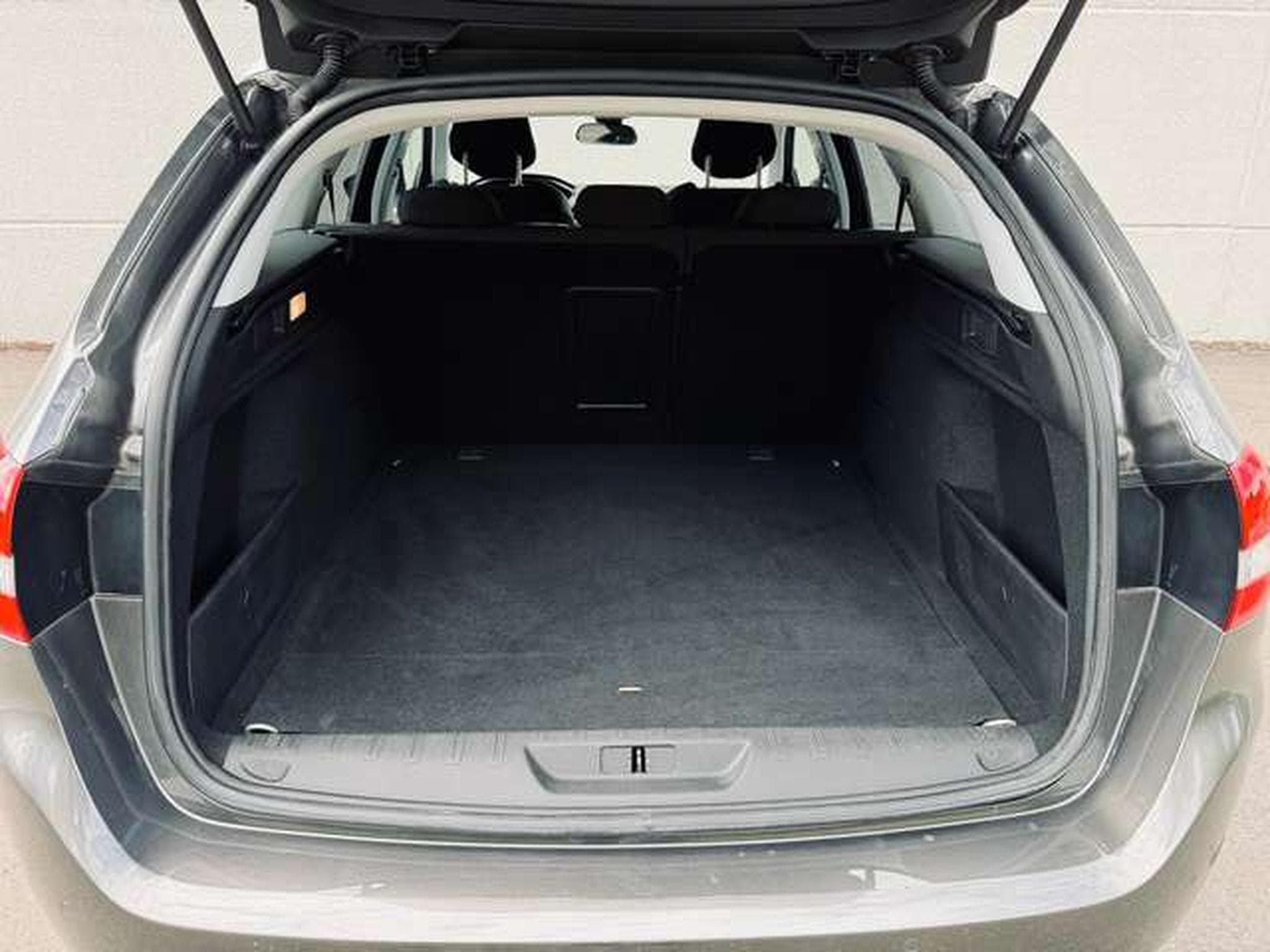 Peugeot 308 308 SW 1.5 BlueHDi Allure Pack S (2020) - Photo 14