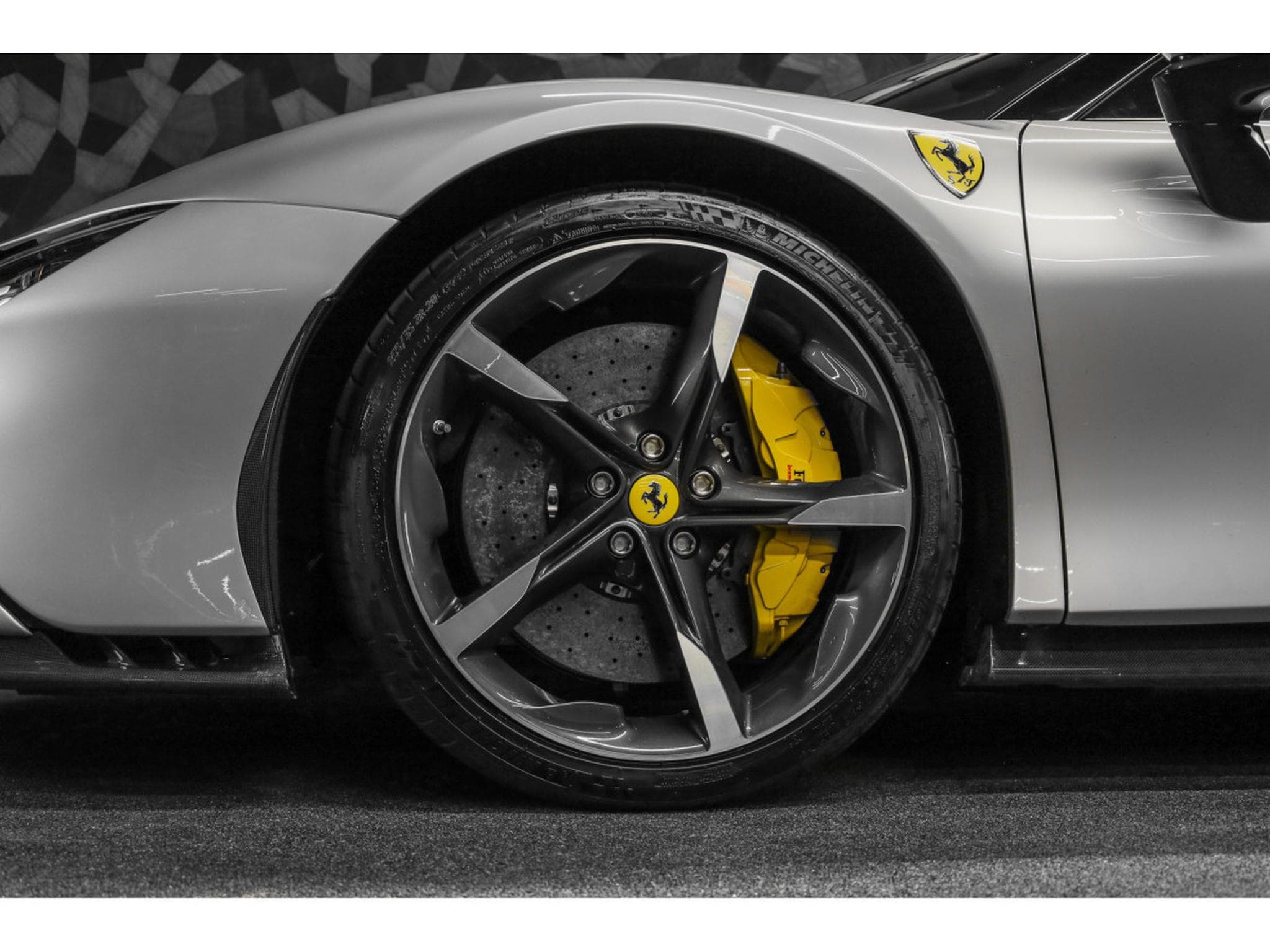 Ferrari SF90 V8 - ARGENTO NURBURGRING - FULL CARBON (2024) - Photo 14