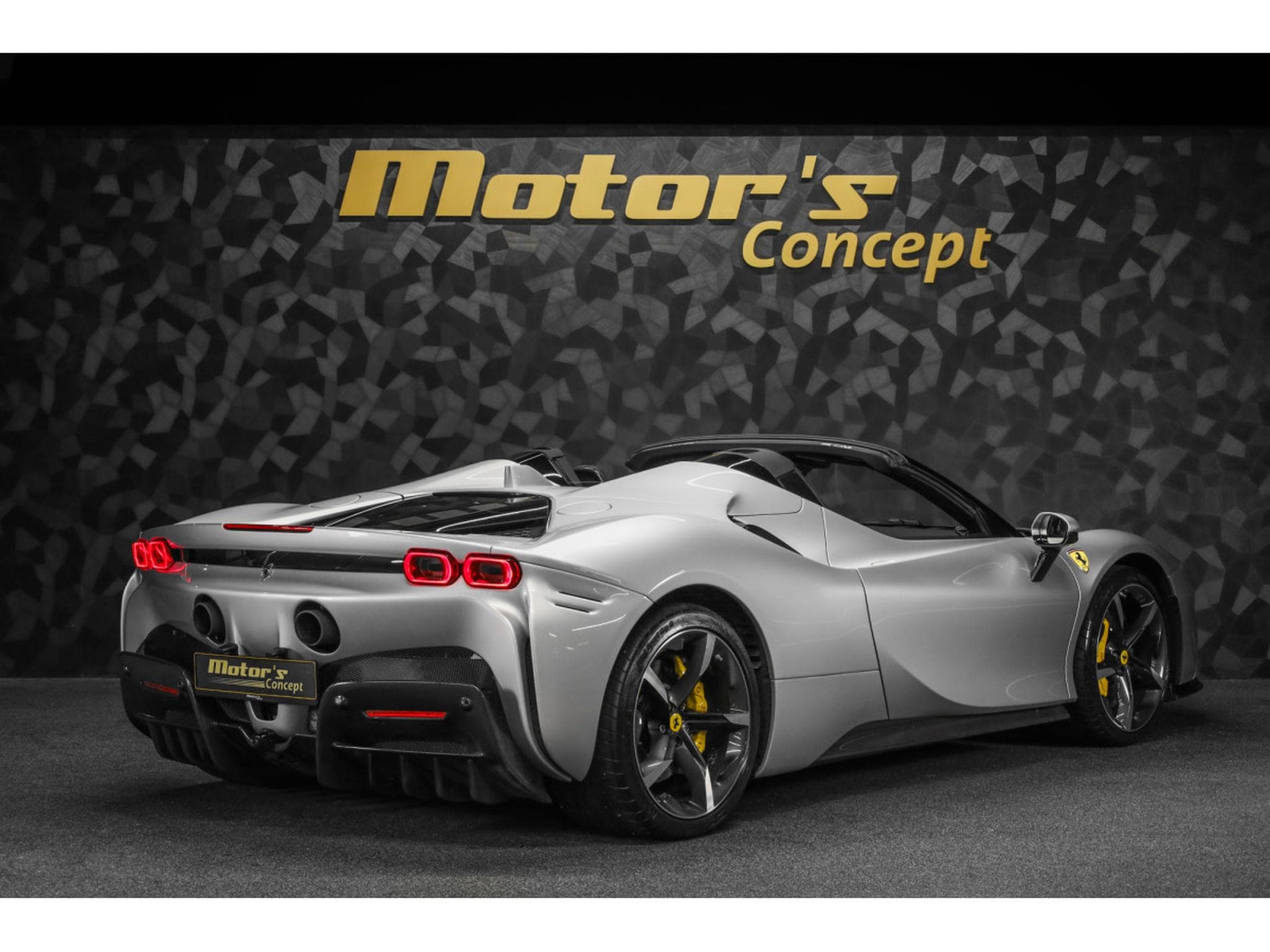 Ferrari SF90 V8 - ARGENTO NURBURGRING - FULL CARBON (2024) - Photo 3