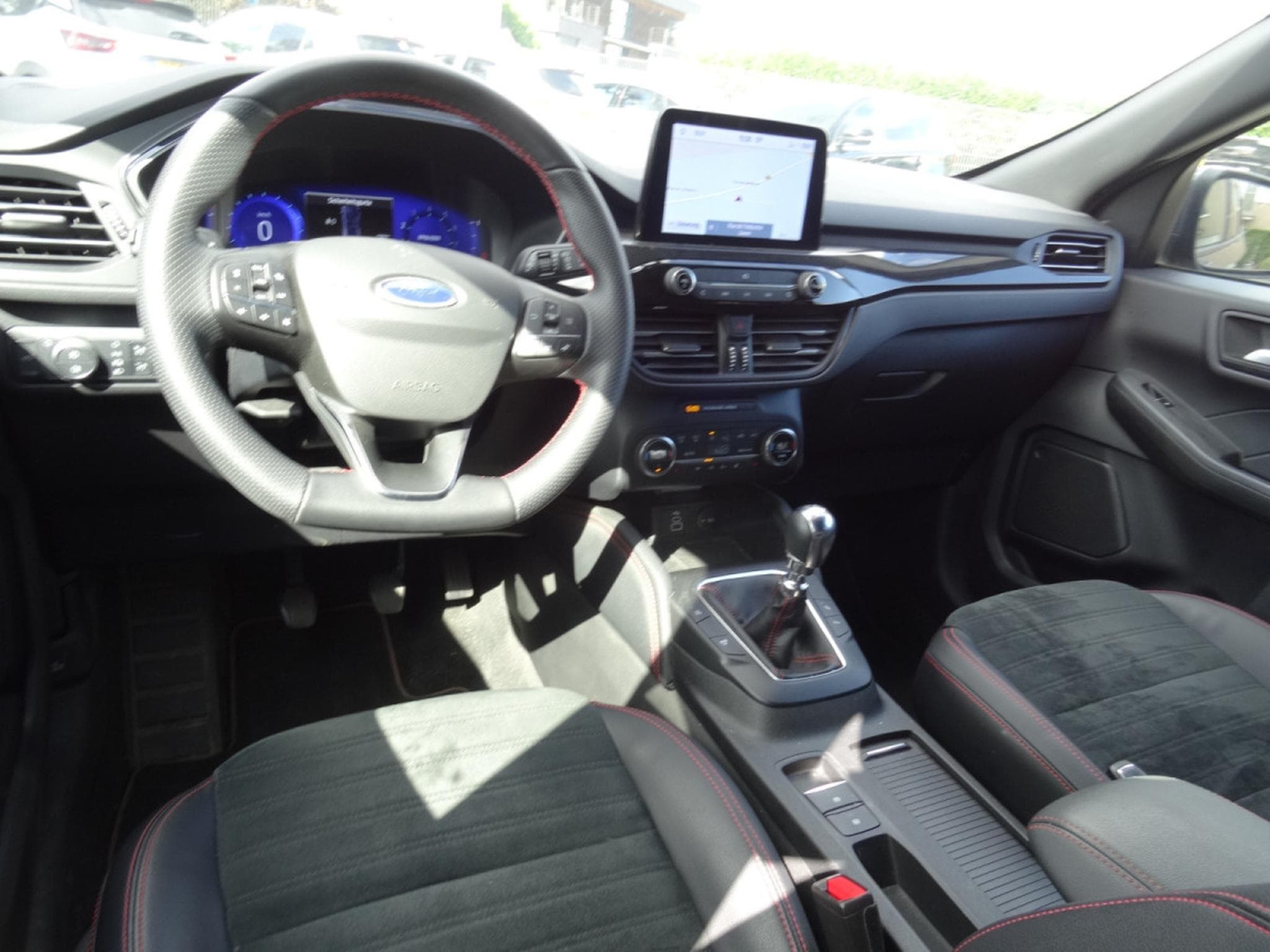 Ford Kuga 1.5 ST-LINE X 150CV (2022) - Photo 16