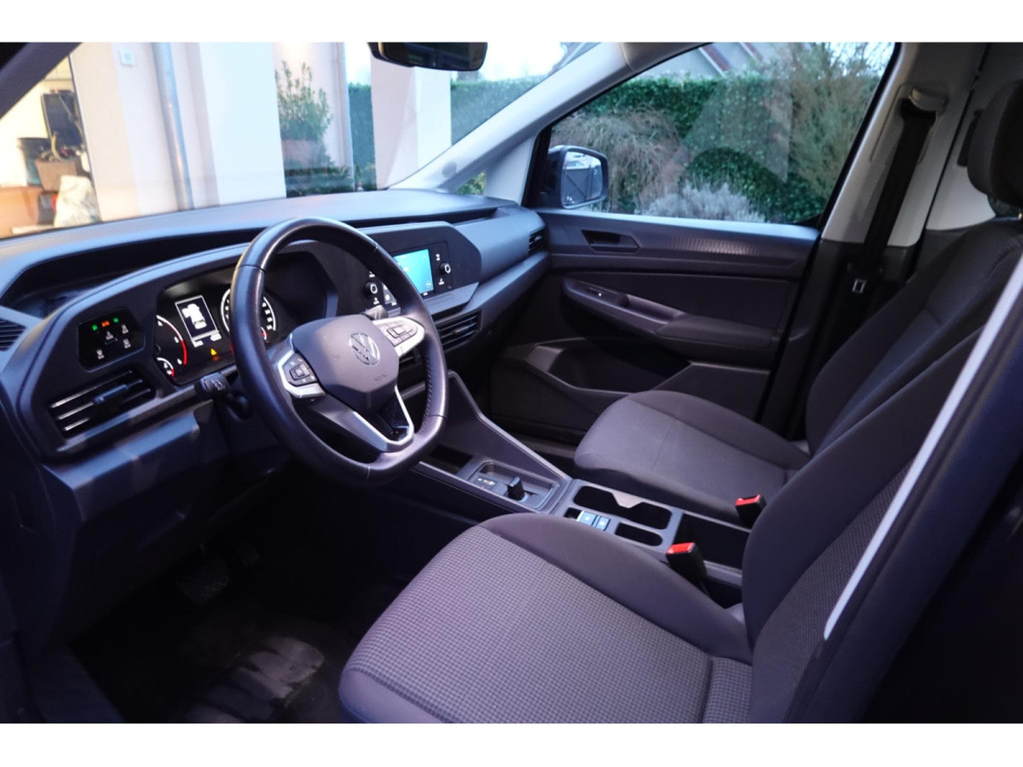 VW Caddy Maxy 2.0 TDI DSG 7 places (2024) - Photo 8