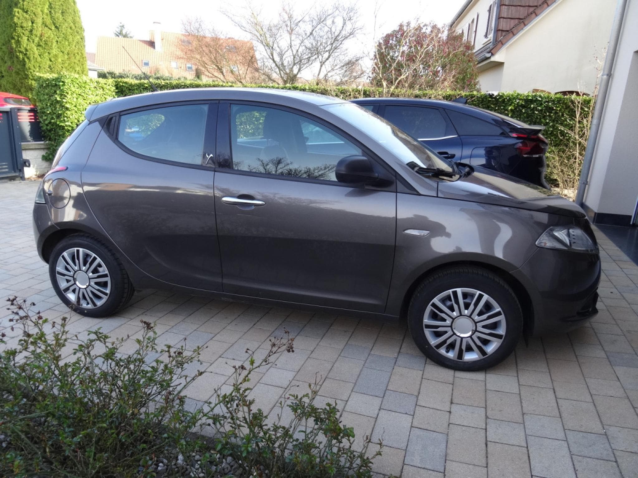 Lancia Ypsilon 0.9 Automatique (2013) - Photo 3
