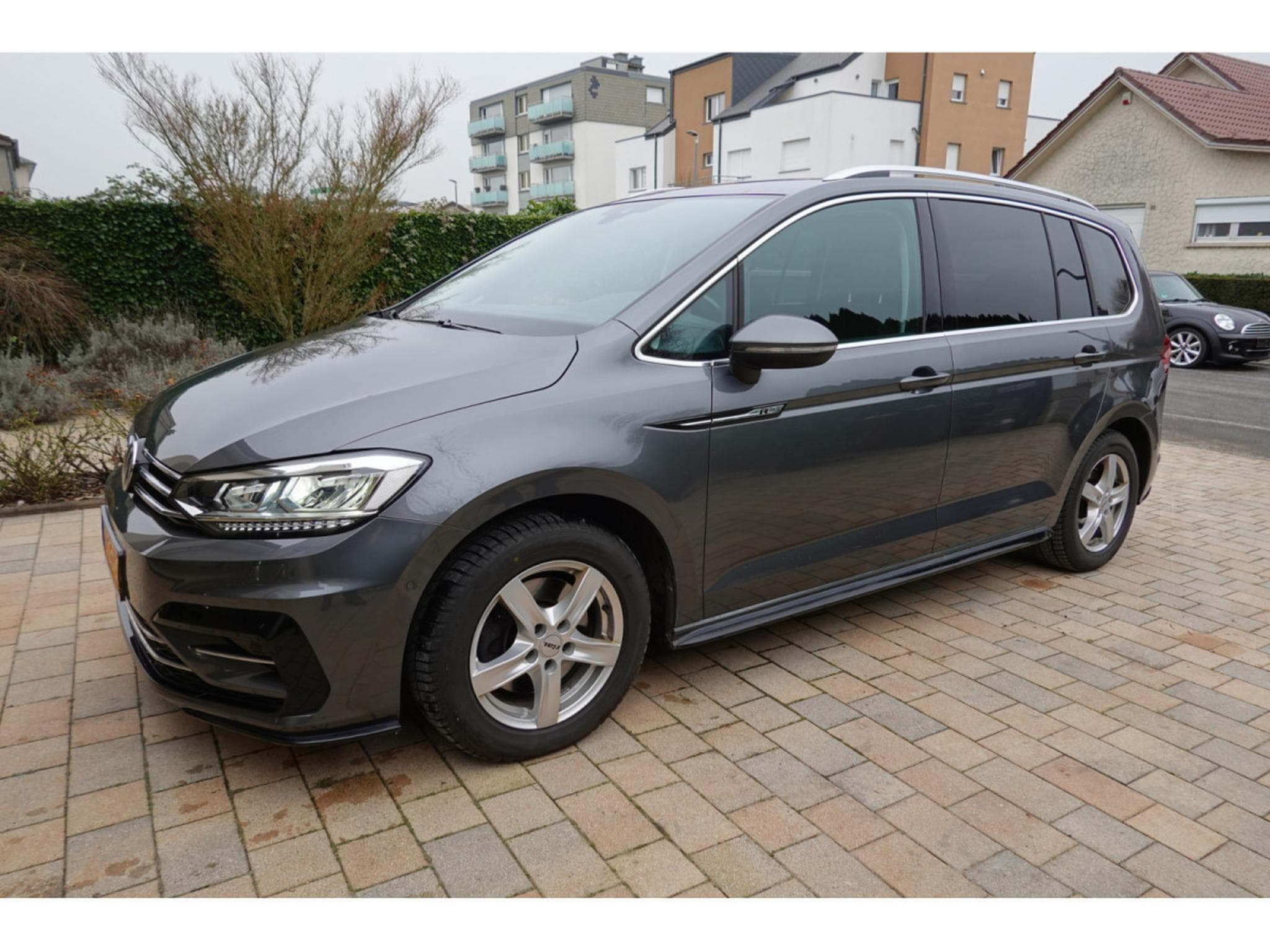 VW Touran 2.0 TDI HIGHLINE 150 DSG R-LINE (2018) - Photo 21