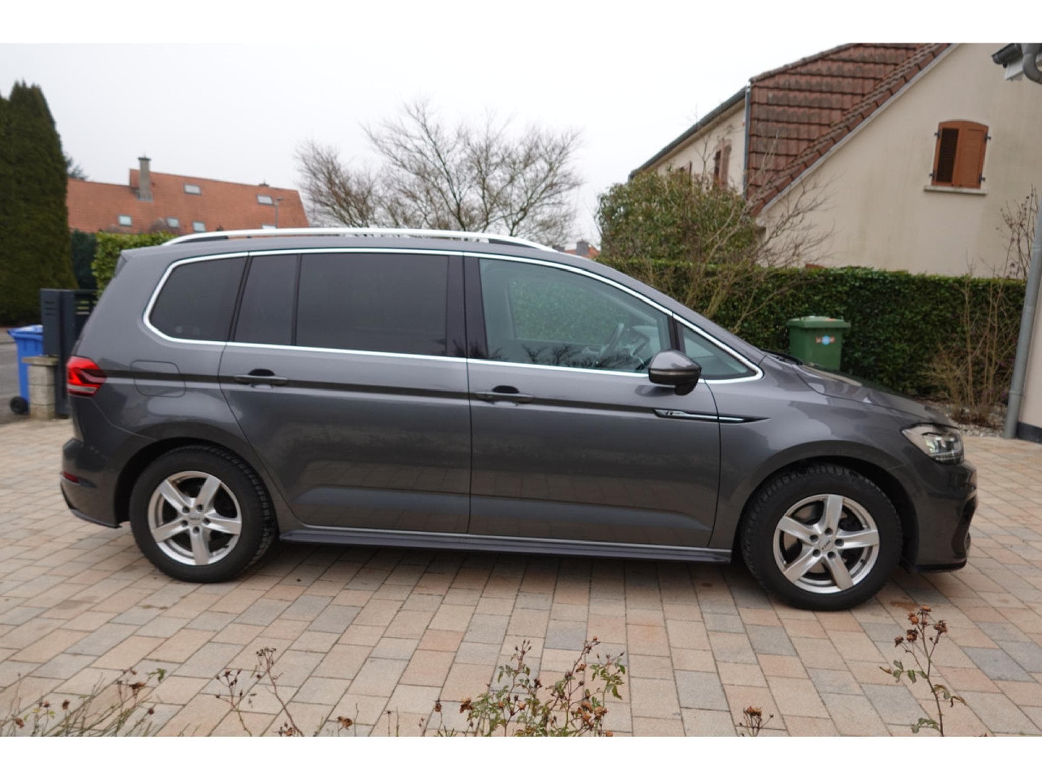 VW Touran 2.0 TDI HIGHLINE 150 DSG R-LINE (2018) - Photo 3