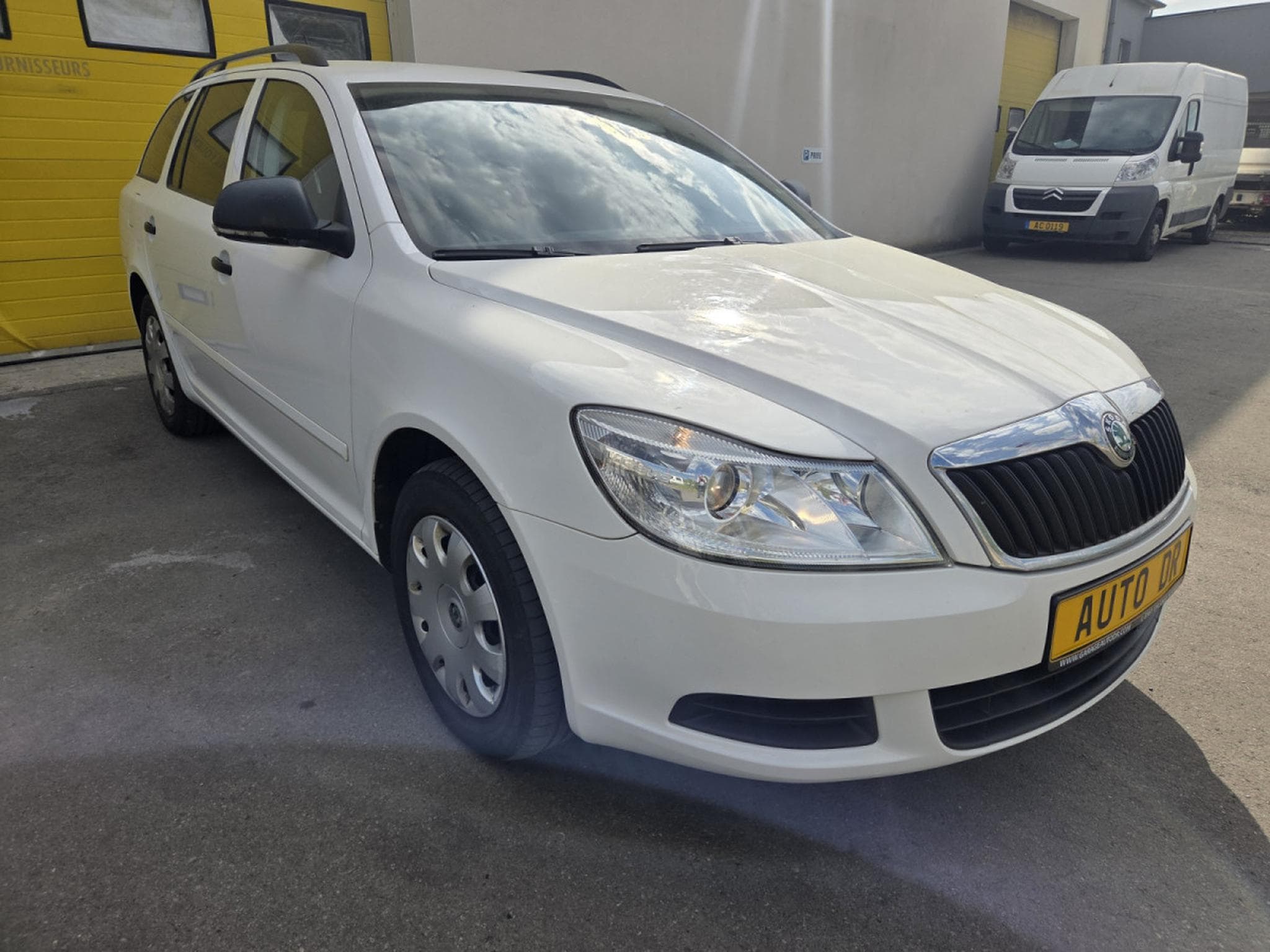 Skoda Octavia Combi 1.6 Tdi 105 CV Garantie 12 Mois (2011) - Photo 1