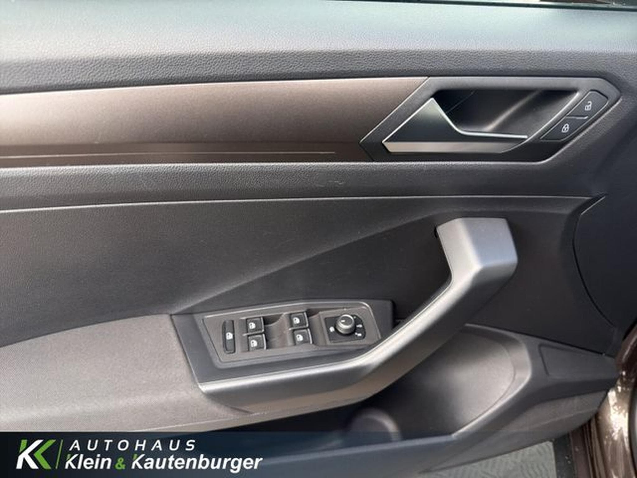 VW T-Roc T-Roc 1.5 TSI ACT Style +DSG+EINPARKHIL+SITZHZG. (2018) - Foto 12