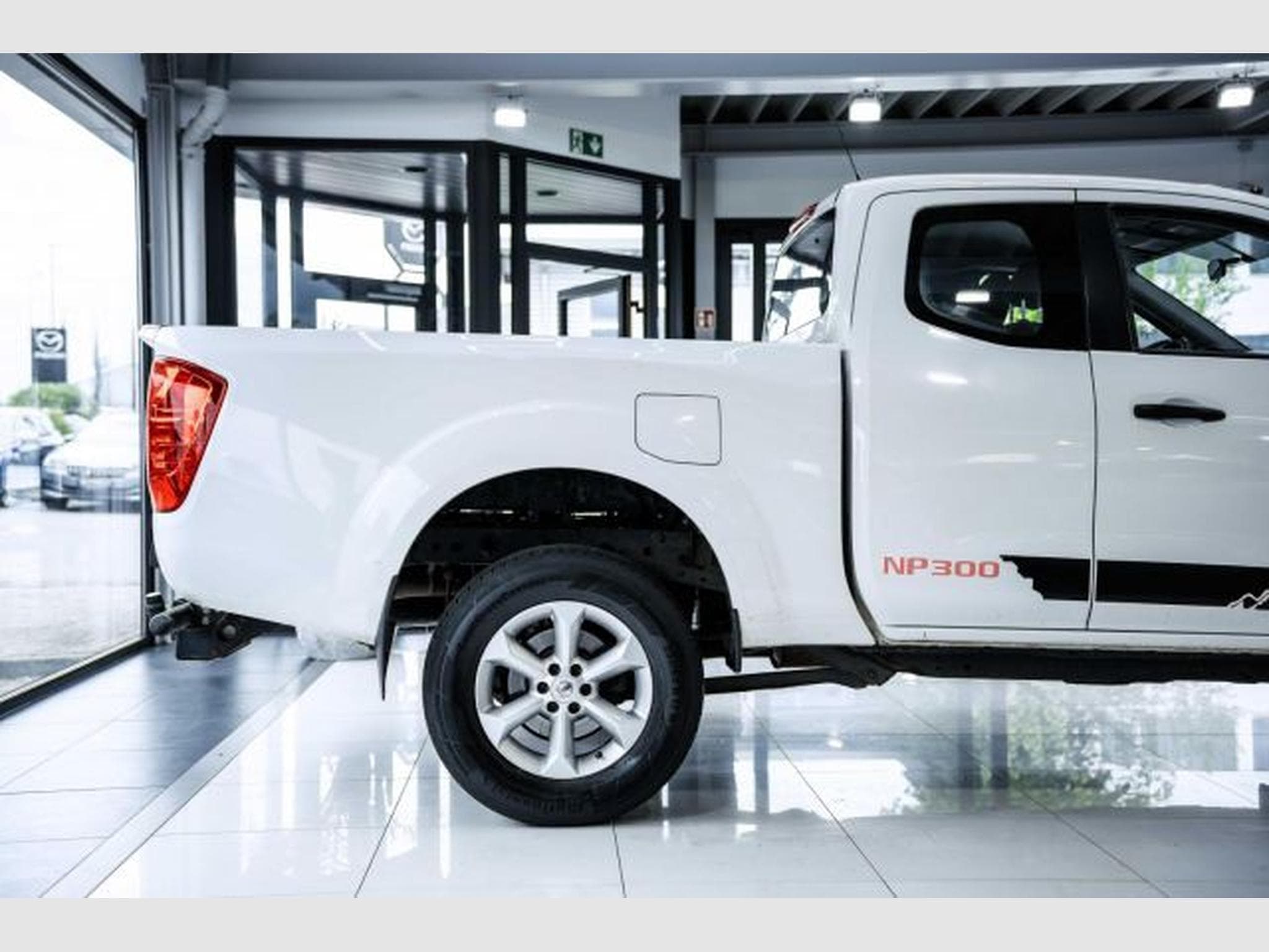 Nissan Navara Navara NP300 Visia 4x4 2.3 dC SHZG Tempo. AHK (2021) - Photo 8
