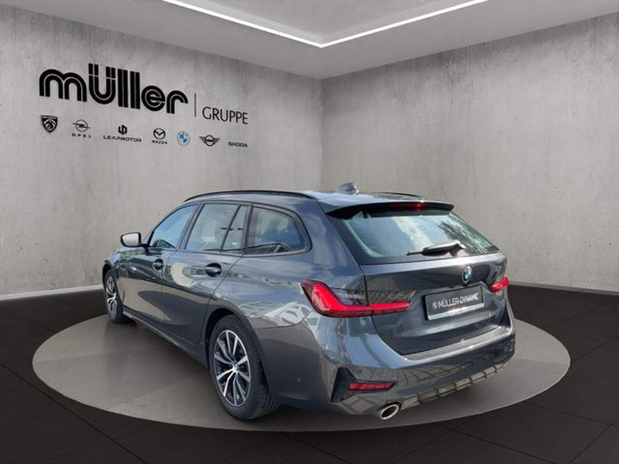 BMW 330 330i xDrive TOURING SPORT LINE AHK HIFI RÜCKFAHR (2022) - Photo 4