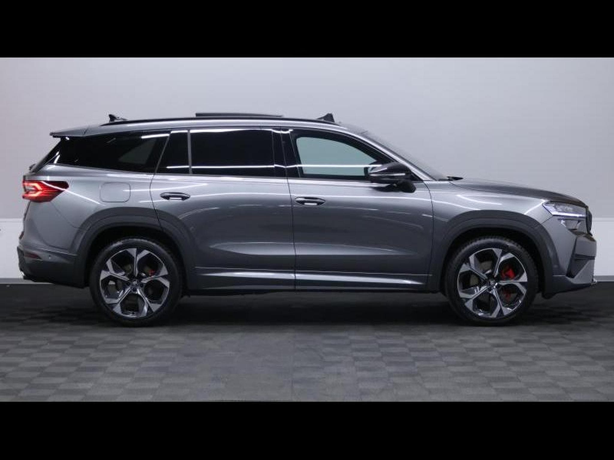 Skoda Kodiaq RS 2.0TSI 265 4x4 (2025) - Photo 4