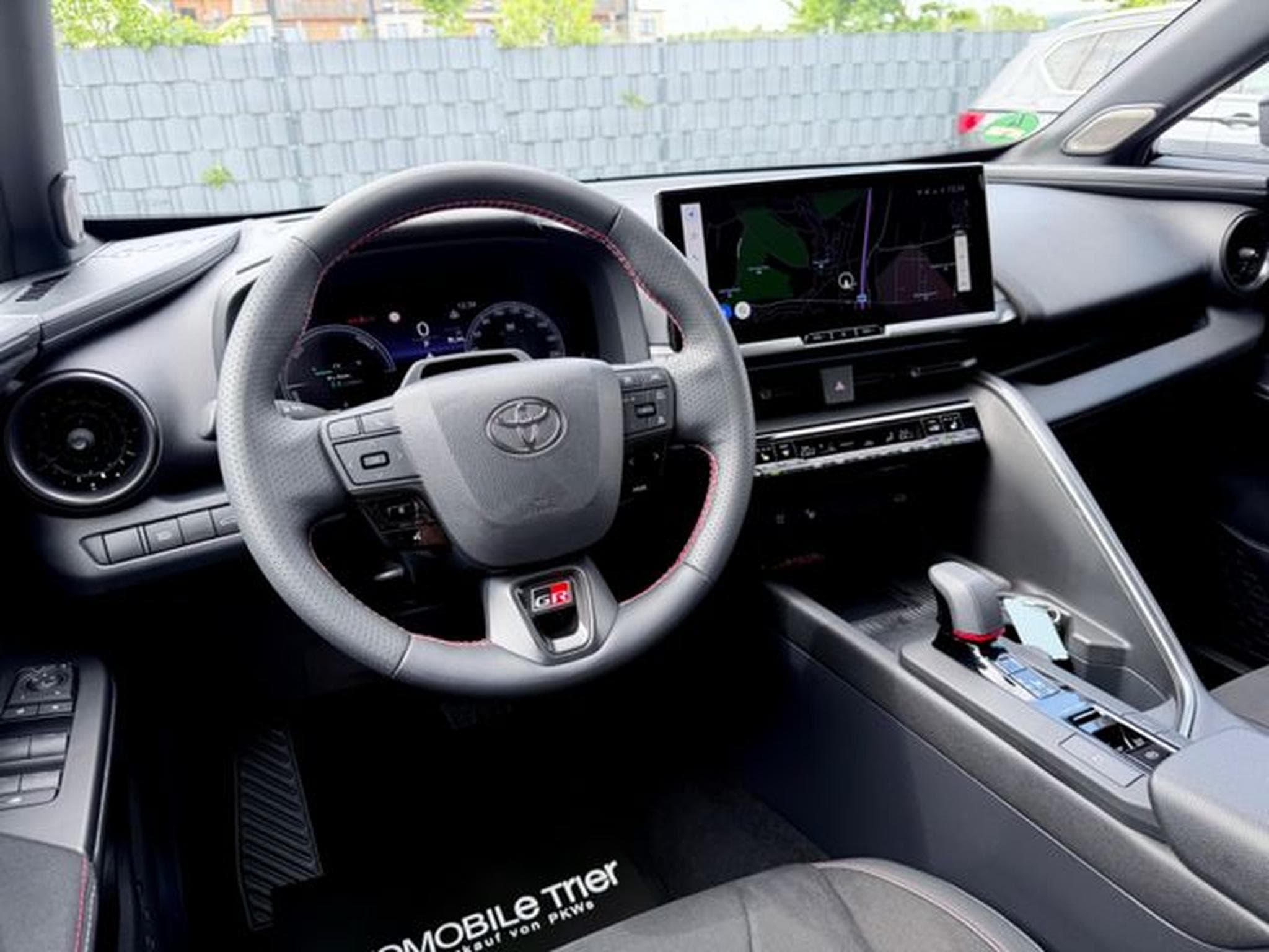 Toyota C-HR C-HR Hybrid Black&amp;White GR Sport /LED/ACC/PANO/ (2024) - Foto 10