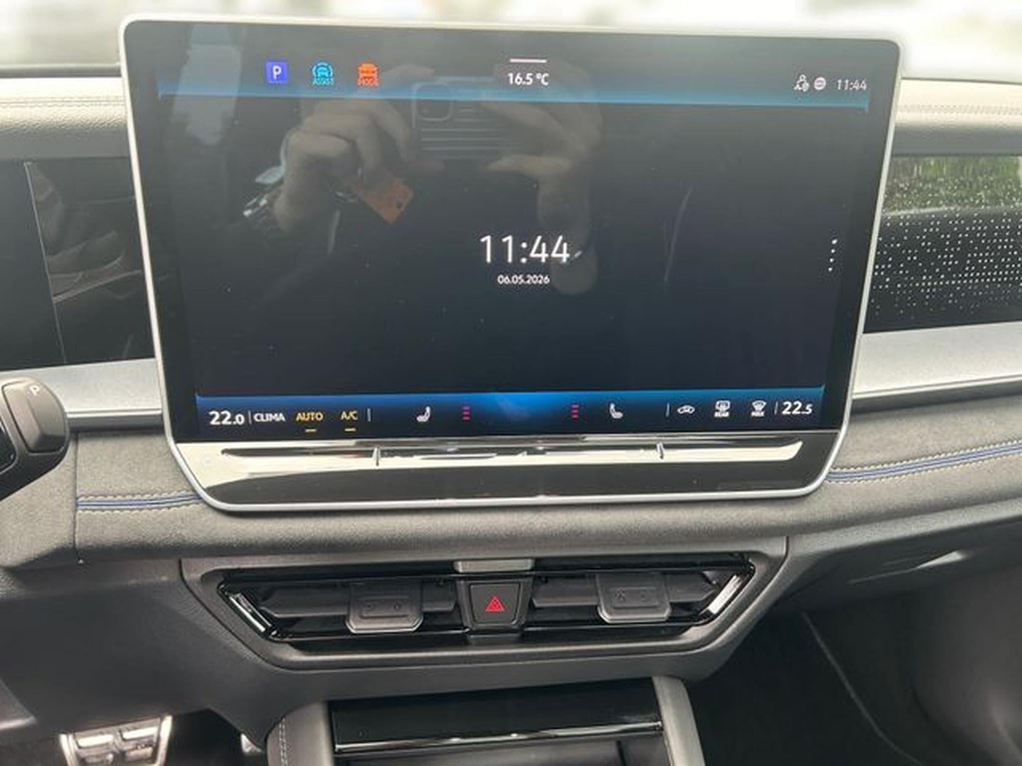 VW Tayron Tayron 2.0 TSI 150 kW 4Motion R-Line (2025) - Photo 9
