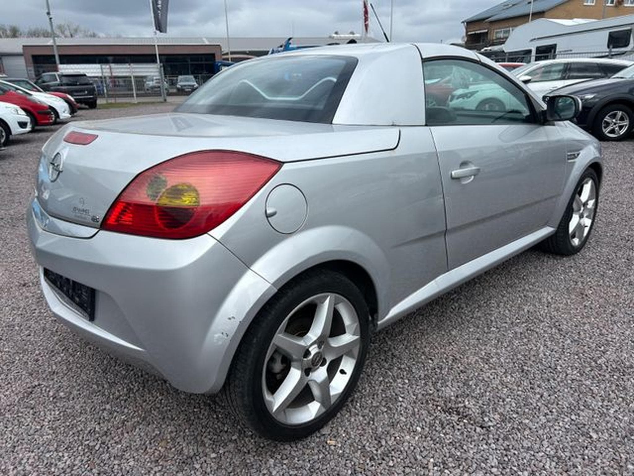 Opel Tigra Tigra Twin Top Sport 1.8 *Teilleder*Klima* (2006) - Photo 4
