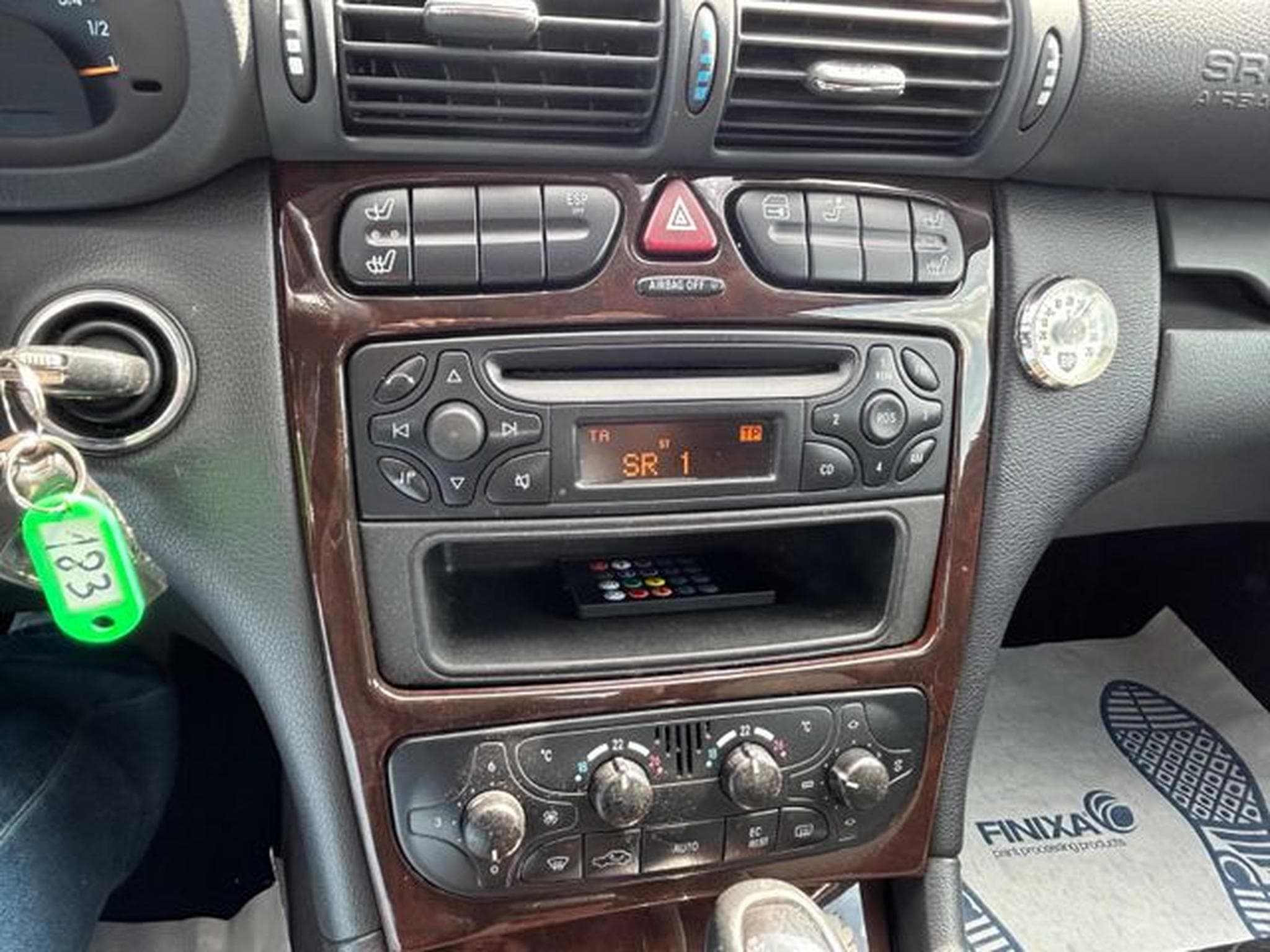 Mercedes C 180 C 180 ELEGANCE *Automatik*SHZ* (2001) - Photo 11