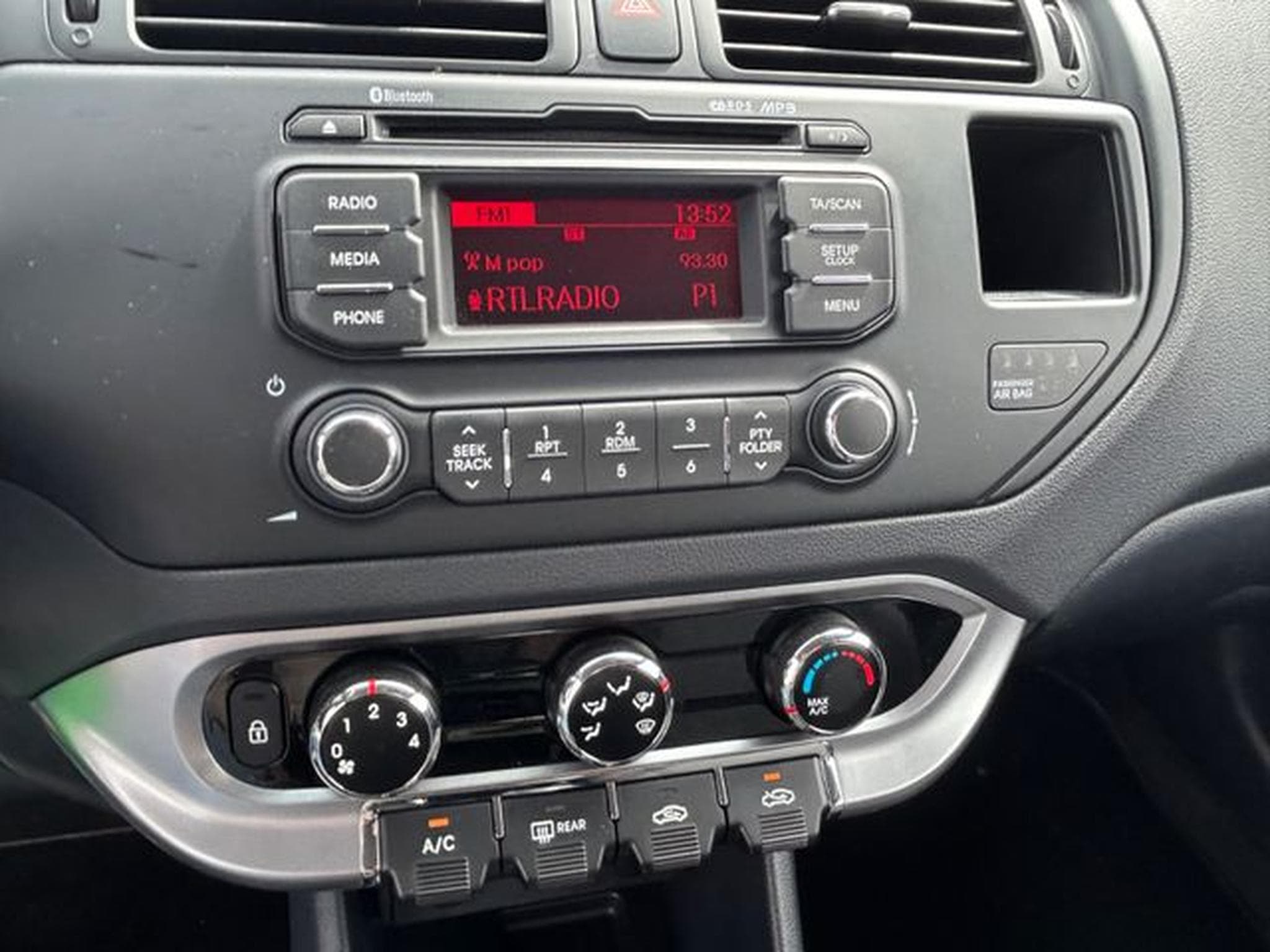 Kia Rio Rio Business Line *Bluetooth*Klima*MFL*Euro5* (2013) - Photo 11