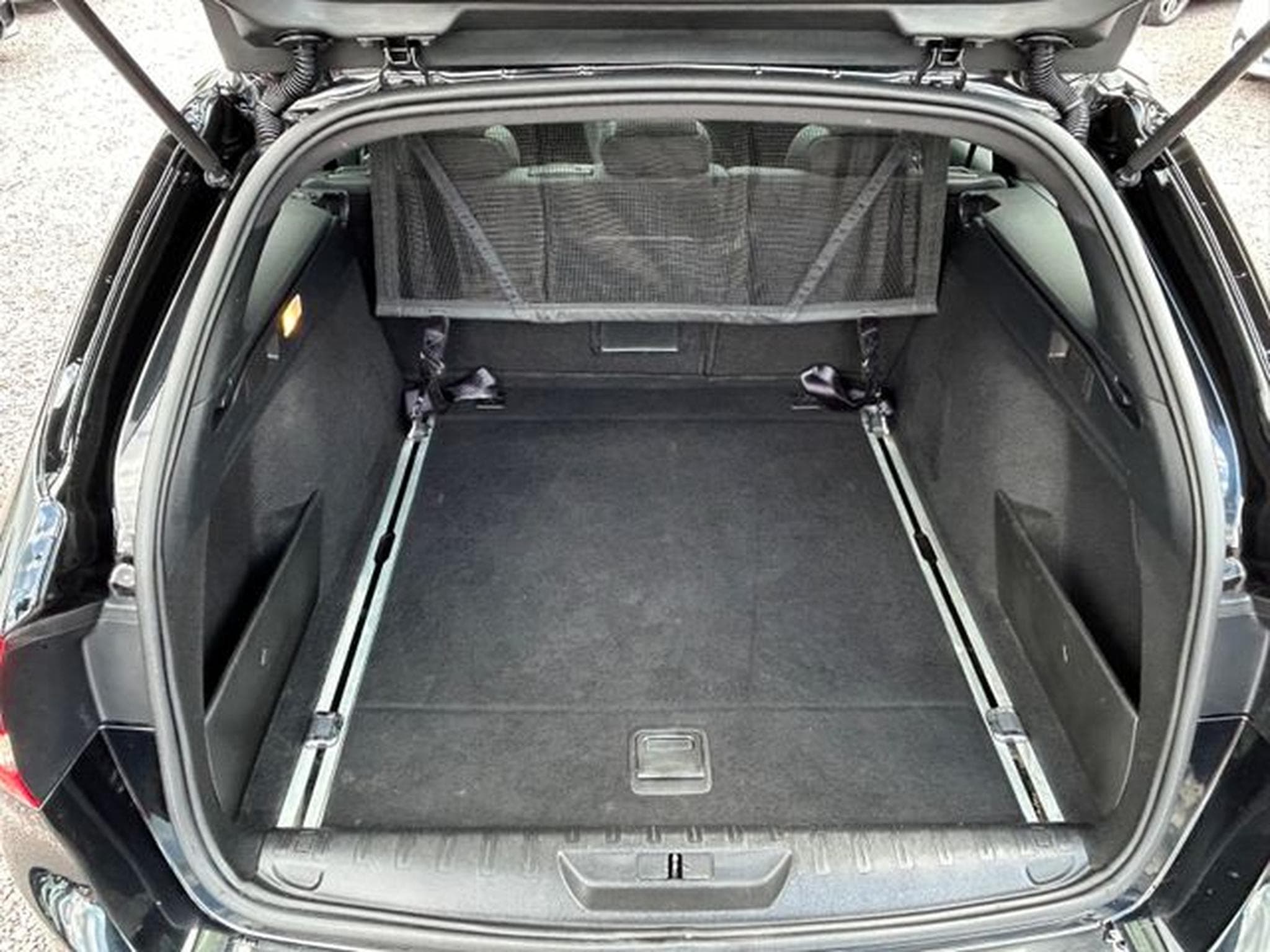 Peugeot 308 308 SW GT *Automatik*Navi*Kamera*Pano*Eu6d (2018) - Photo 17