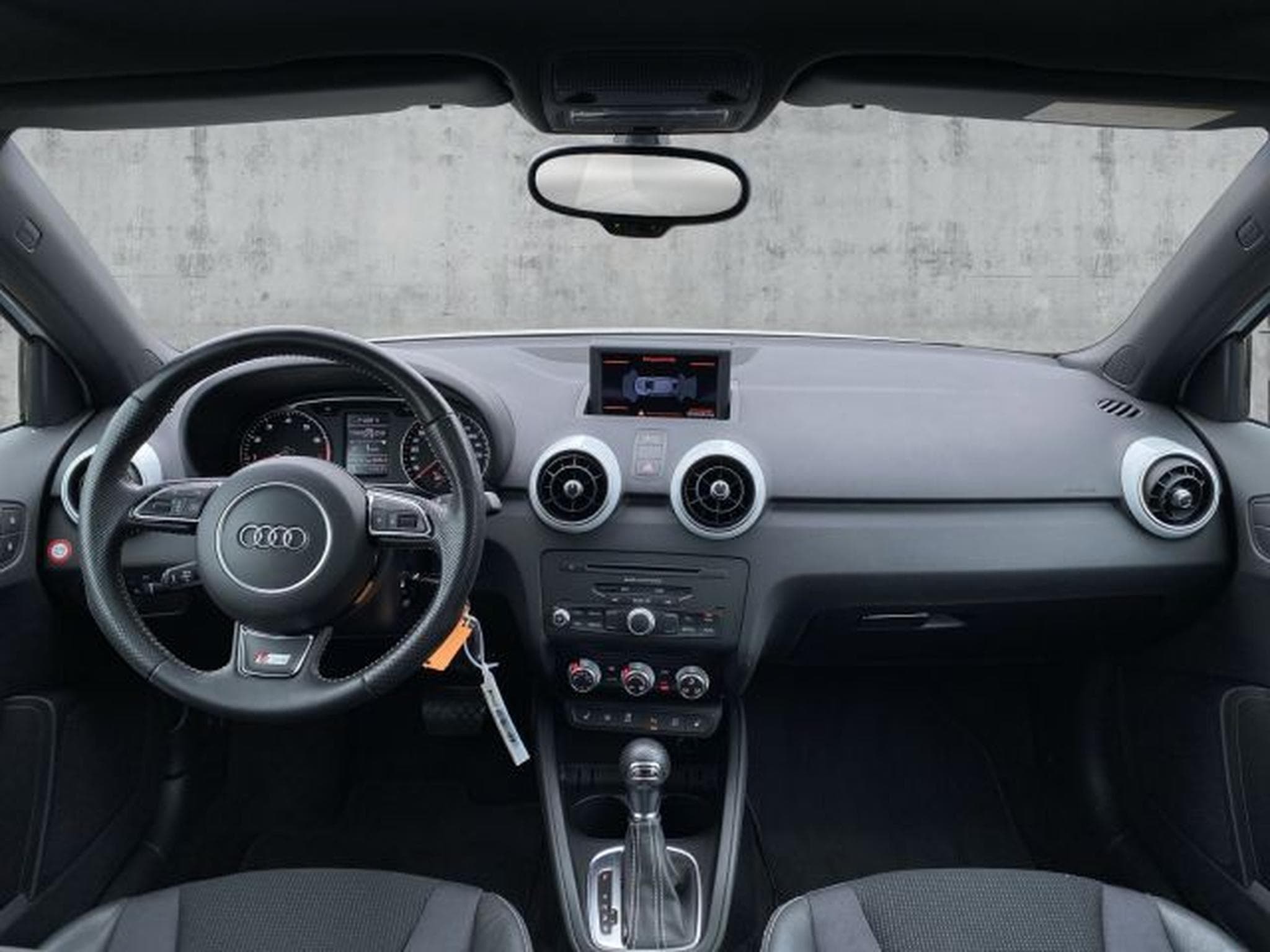 Audi A1 A1 Sportback 1.4 TFSI S-tronic S-Line PANO XENON (2014) - Photo 14