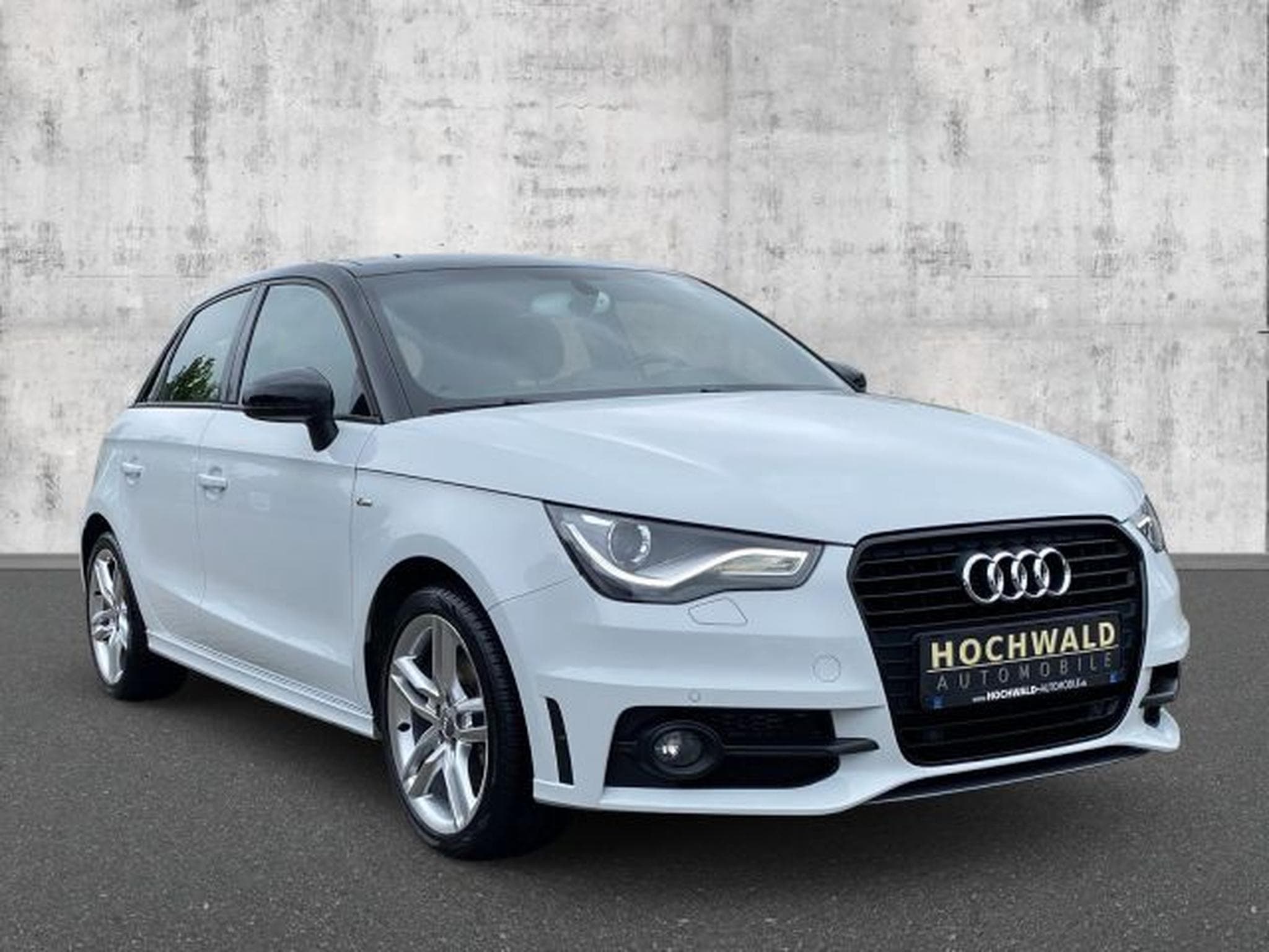 Audi A1 A1 Sportback 1.4 TFSI S-tronic S-Line PANO XENON (2014) - Photo 7